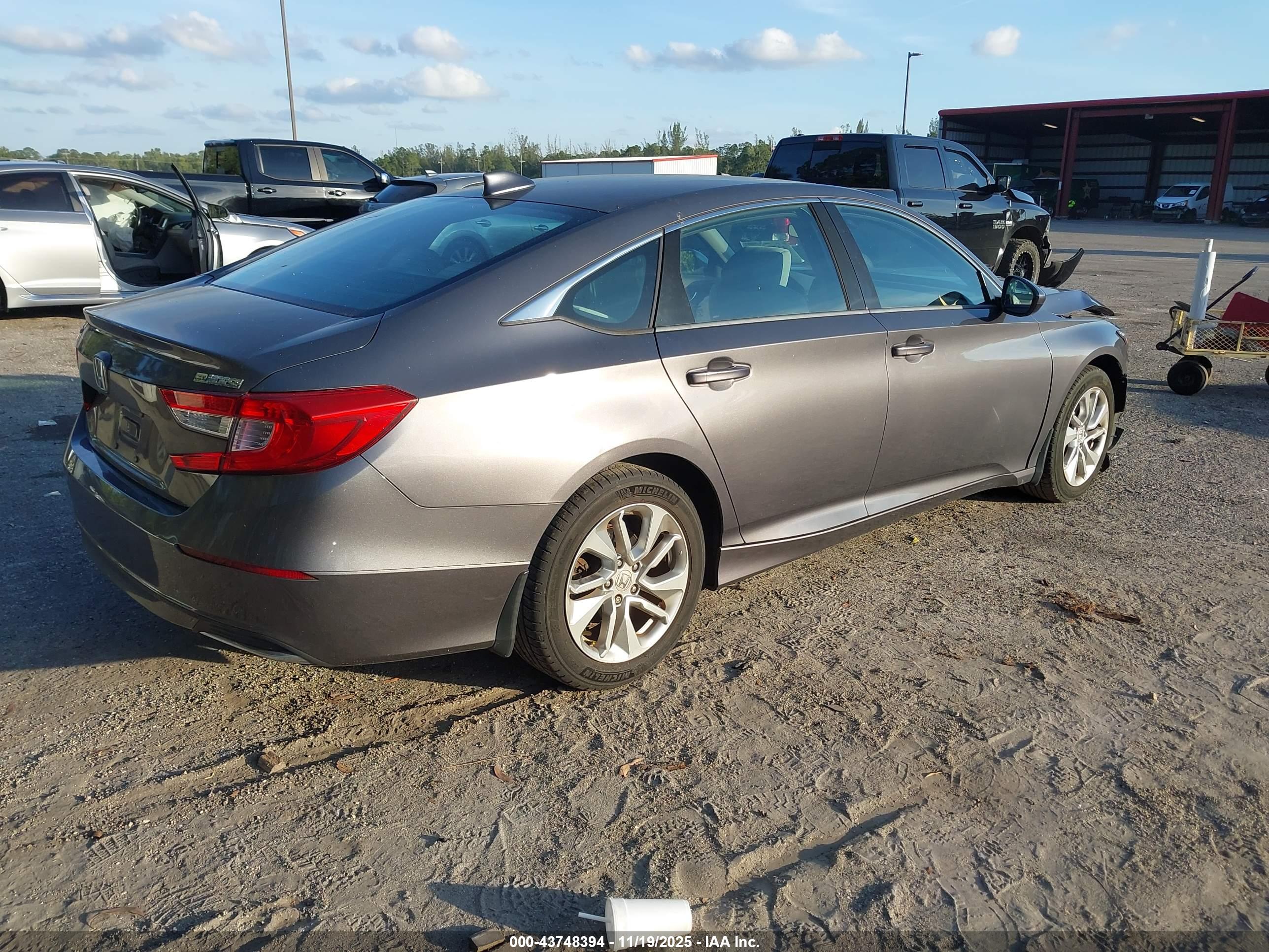 HONDA ACCORD image 4
