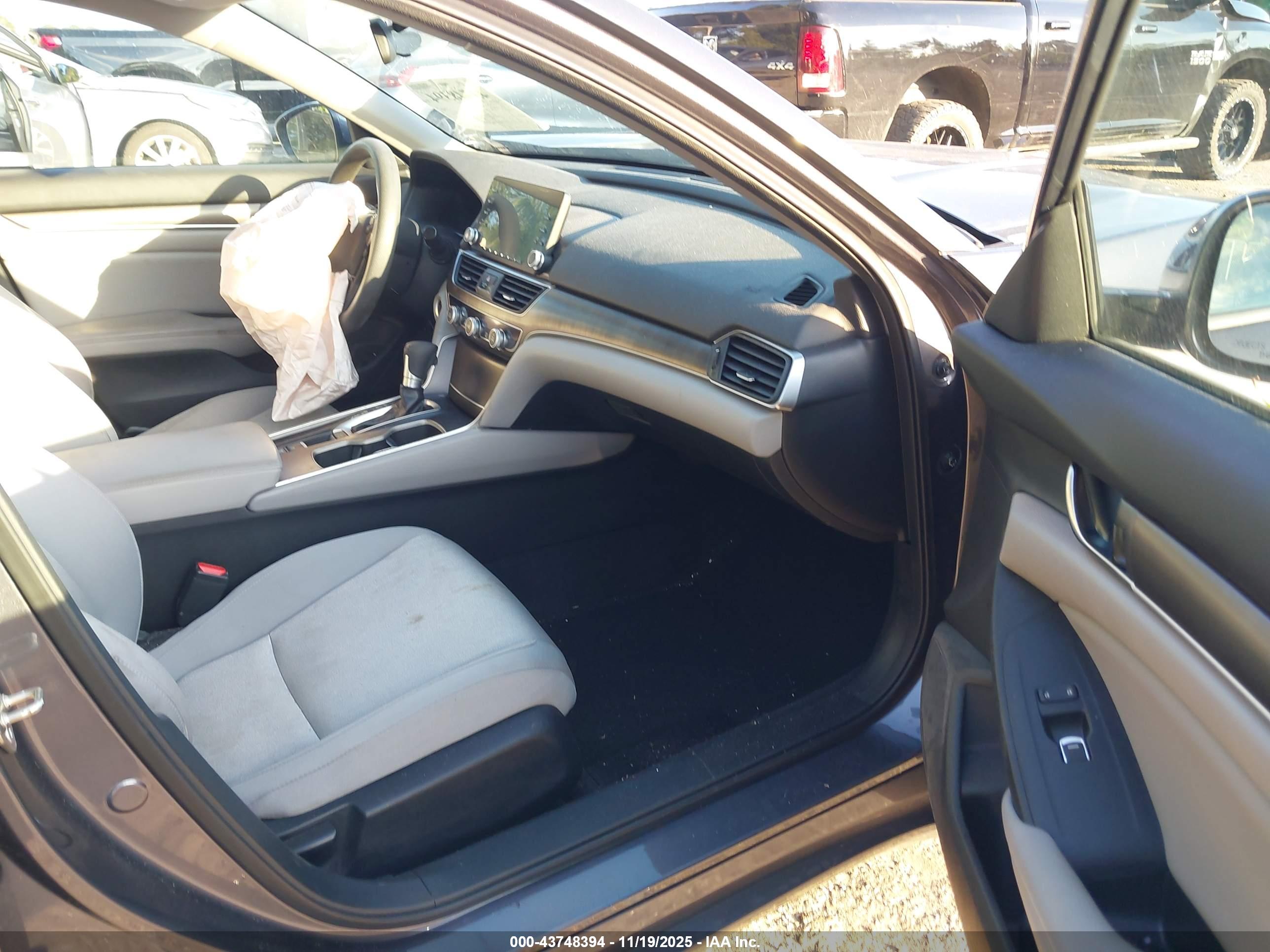 HONDA ACCORD image 5