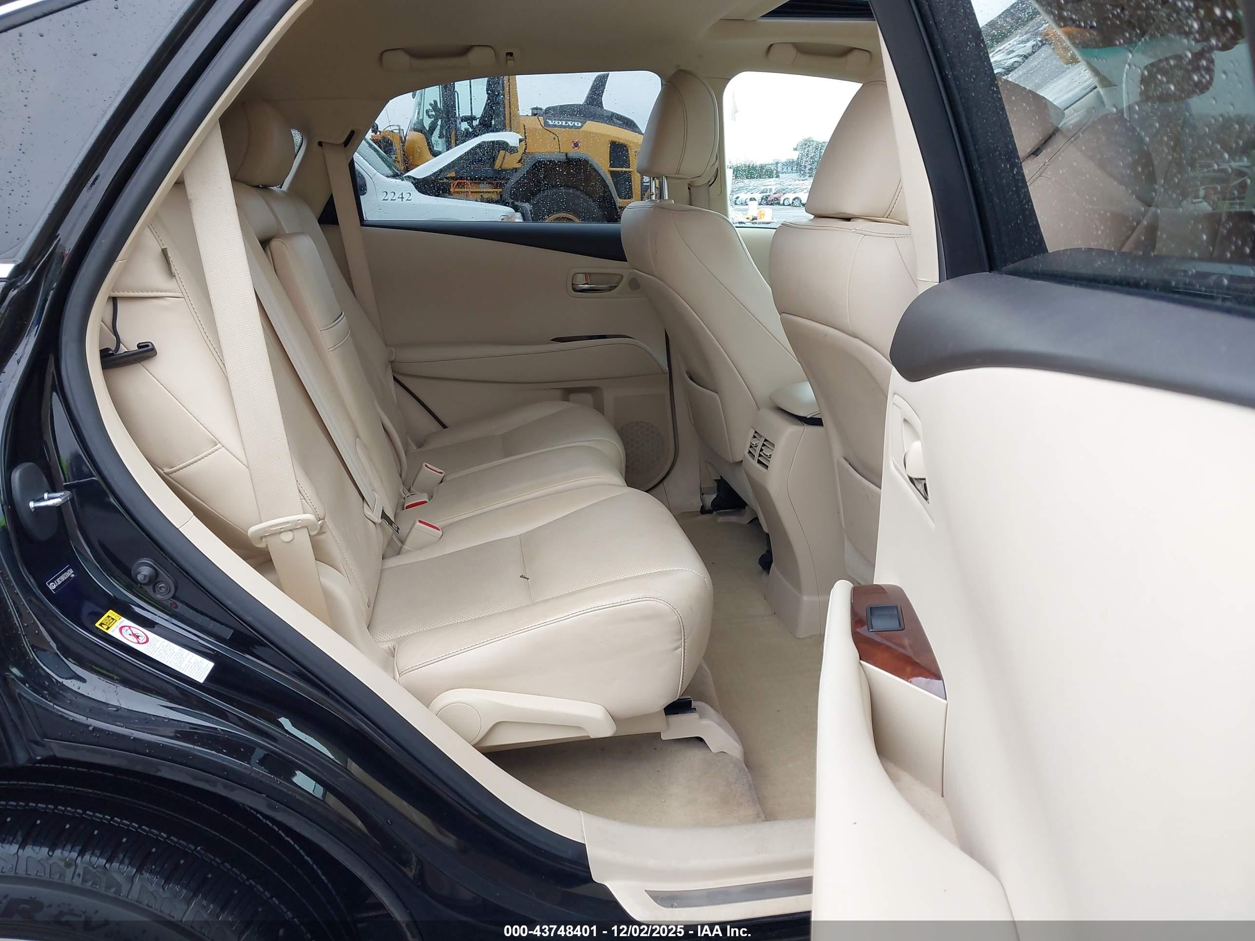 LEXUS RX image 8