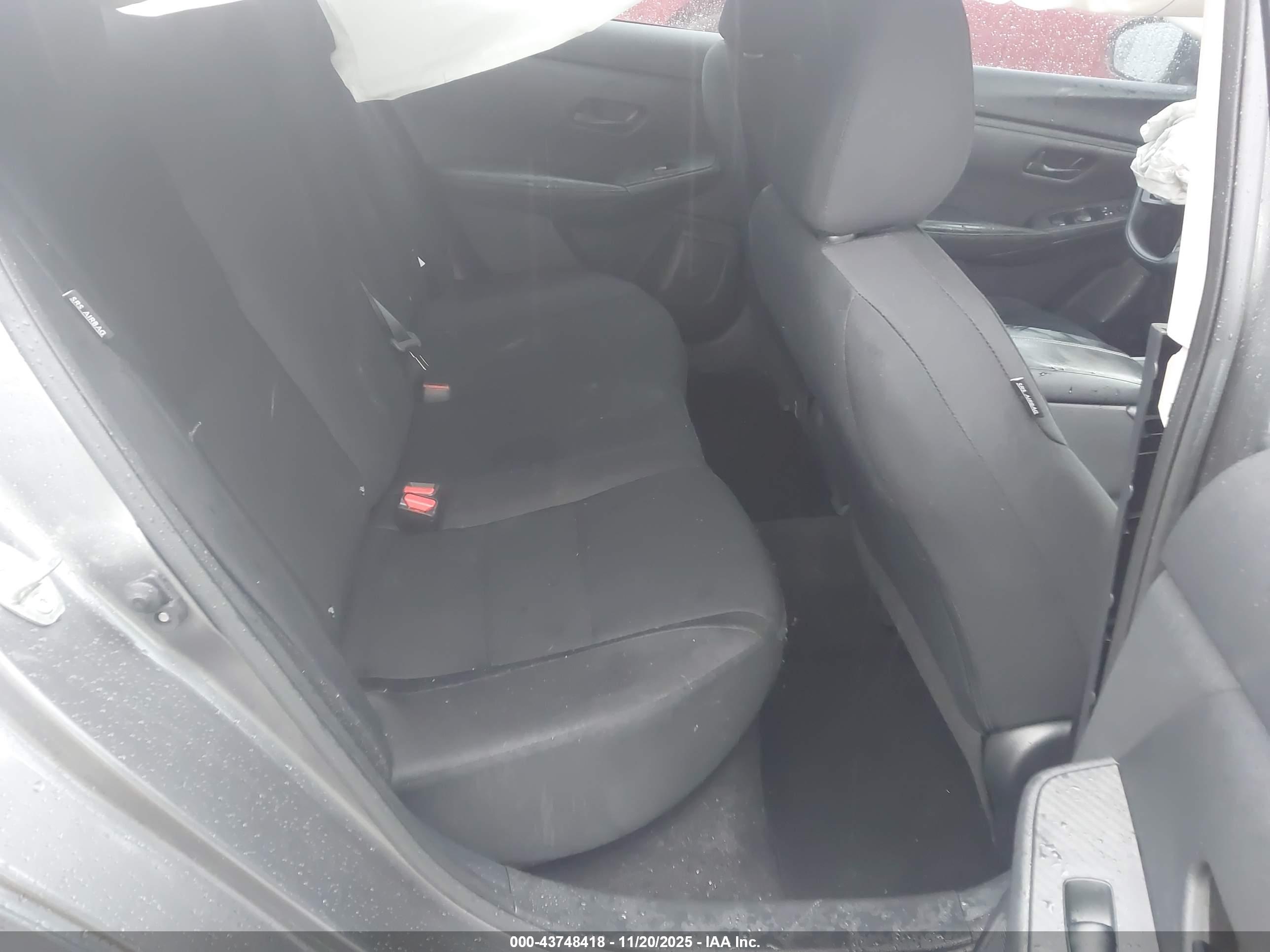NISSAN SENTRA image 8