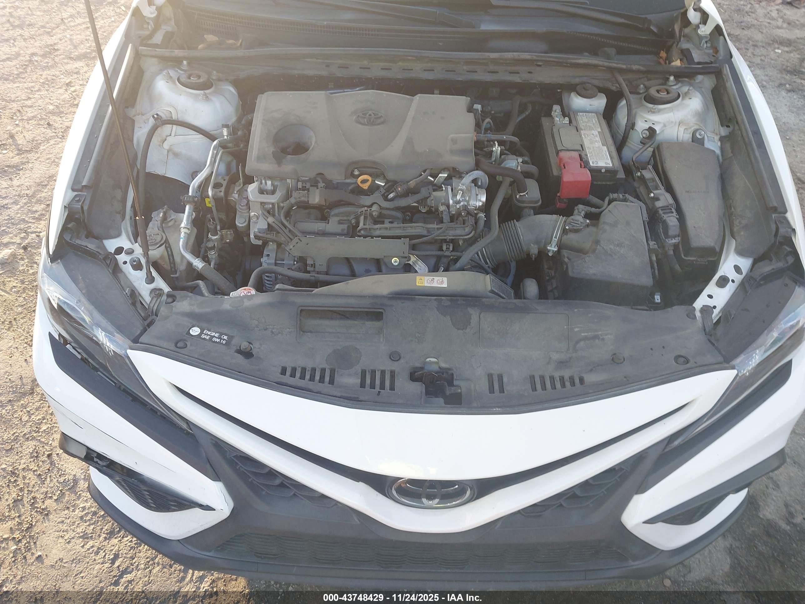 TOYOTA CAMRY image 10