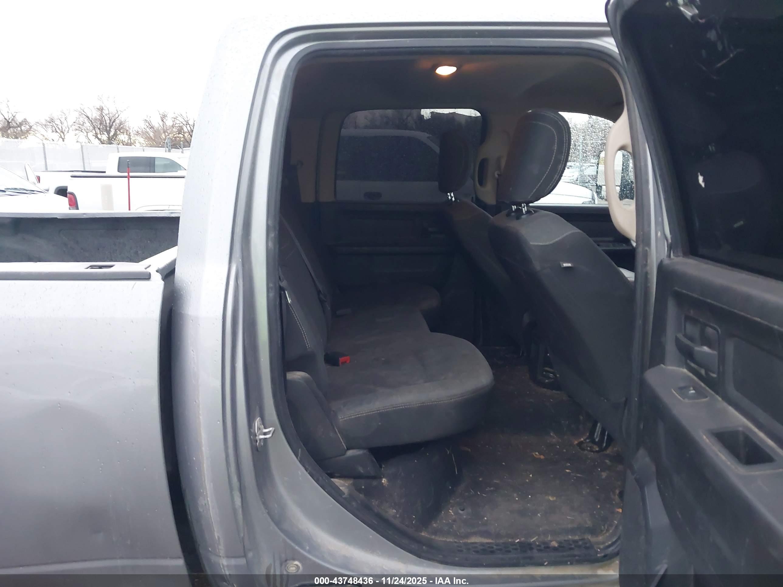 RAM 3500 image 8