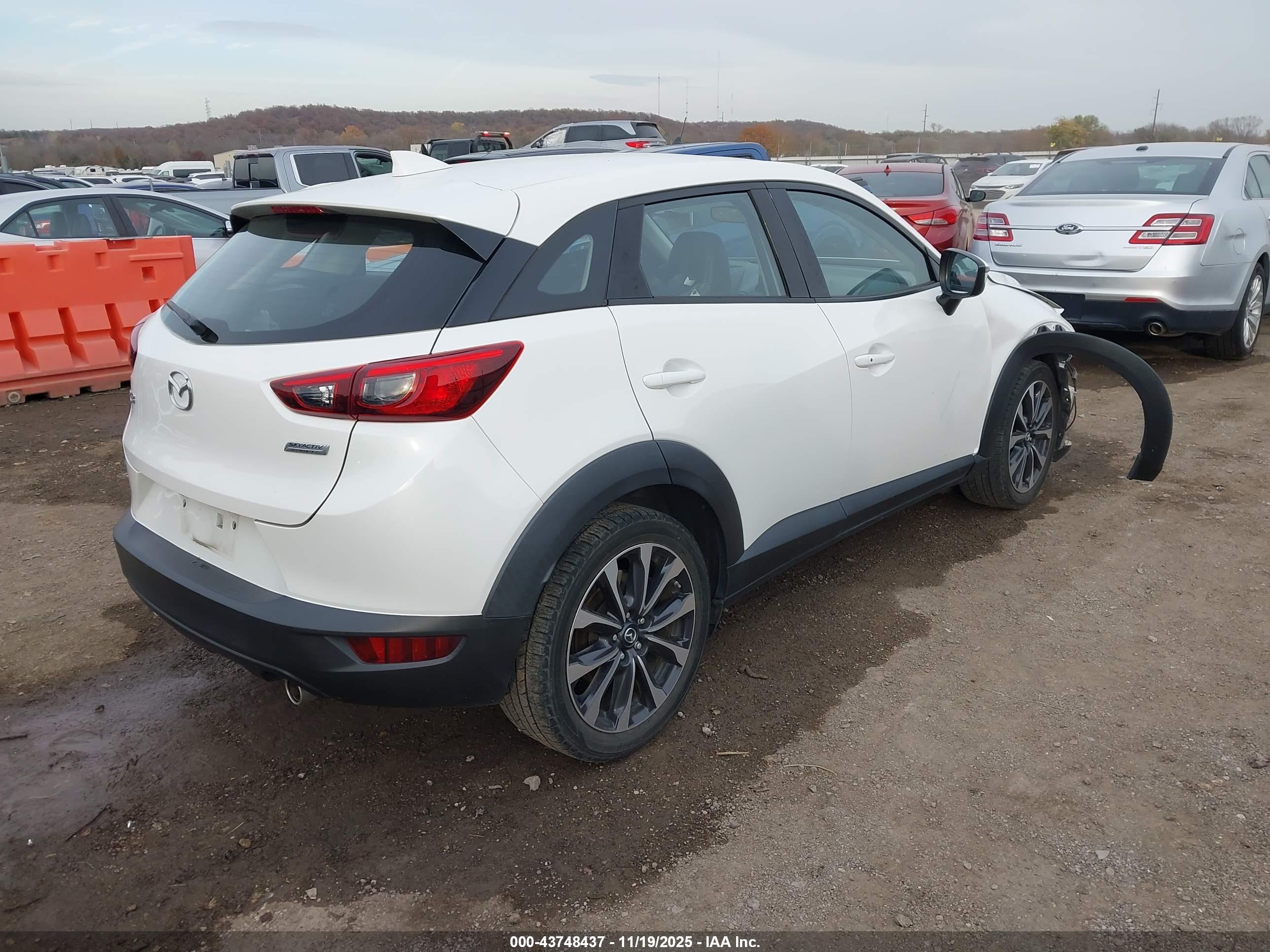 MAZDA CX-3 image 4