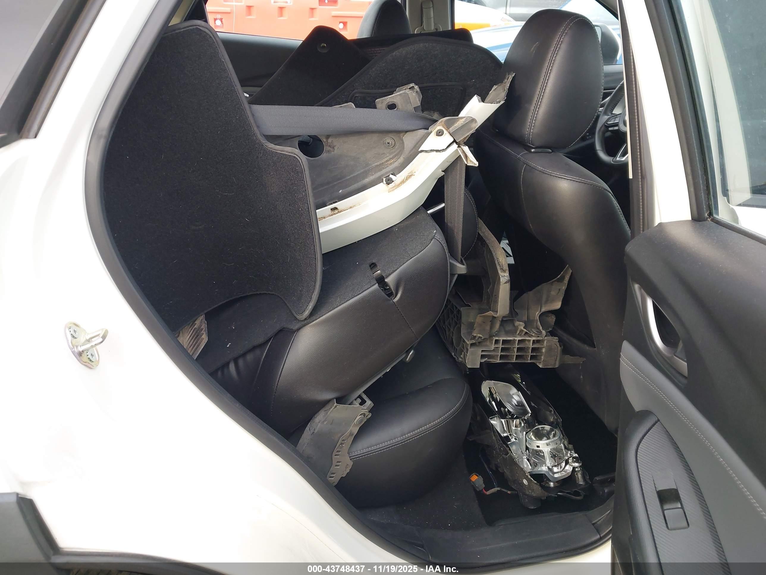 MAZDA CX-3 image 8