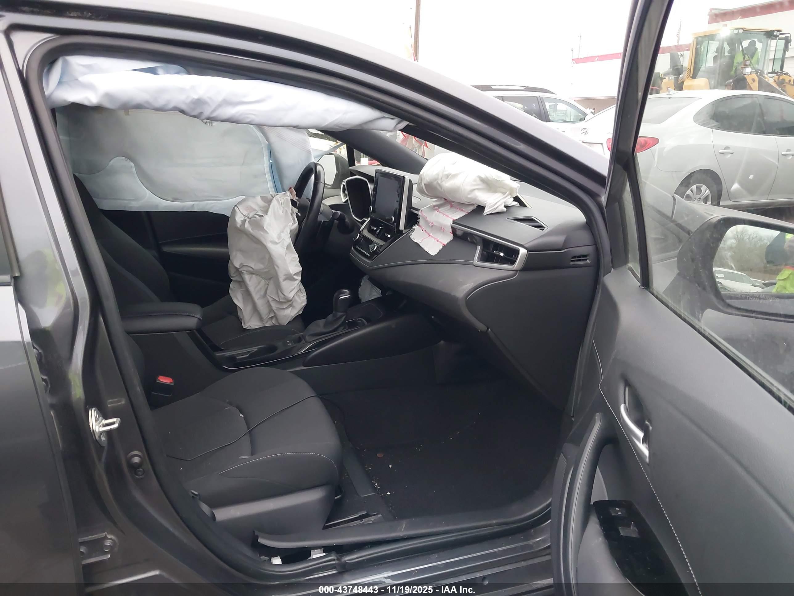 TOYOTA COROLLA image 5