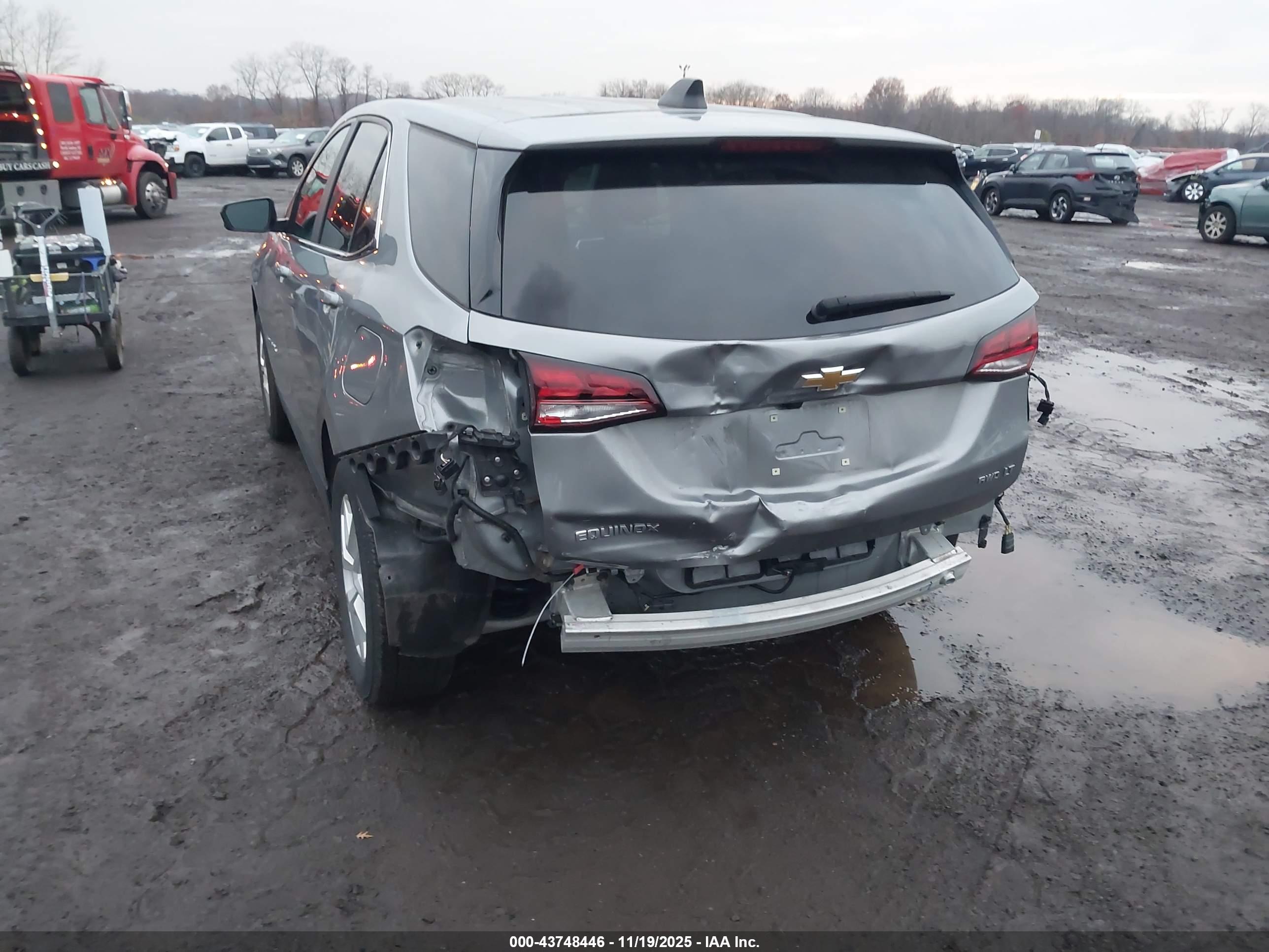 CHEVROLET EQUINOX image 6