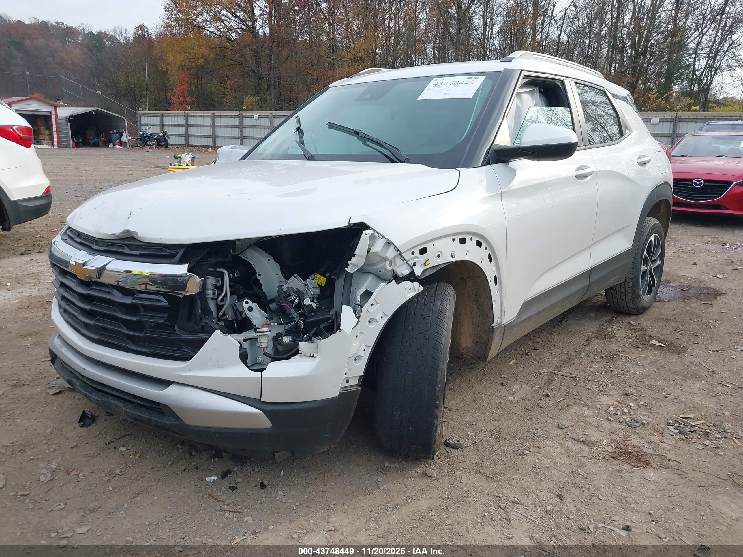 CHEVROLET TRAILBLAZER image 2