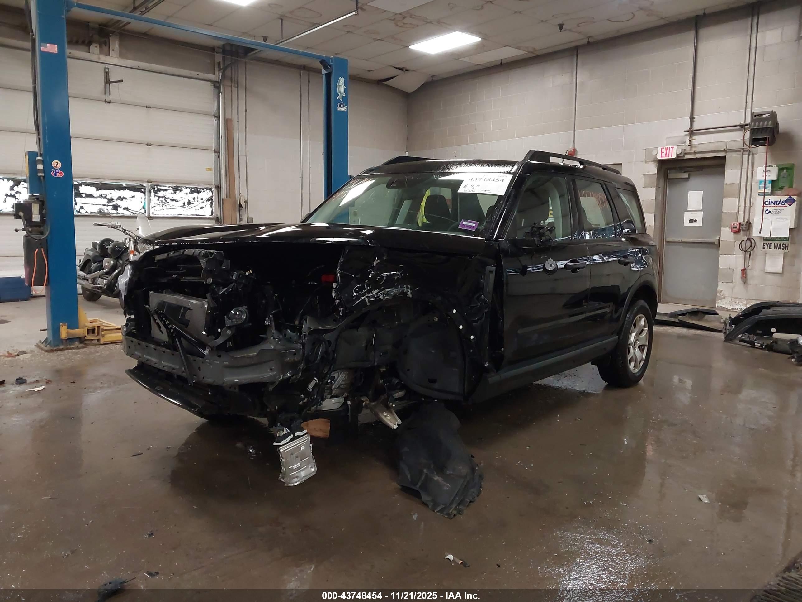 FORD BRONCO image 2