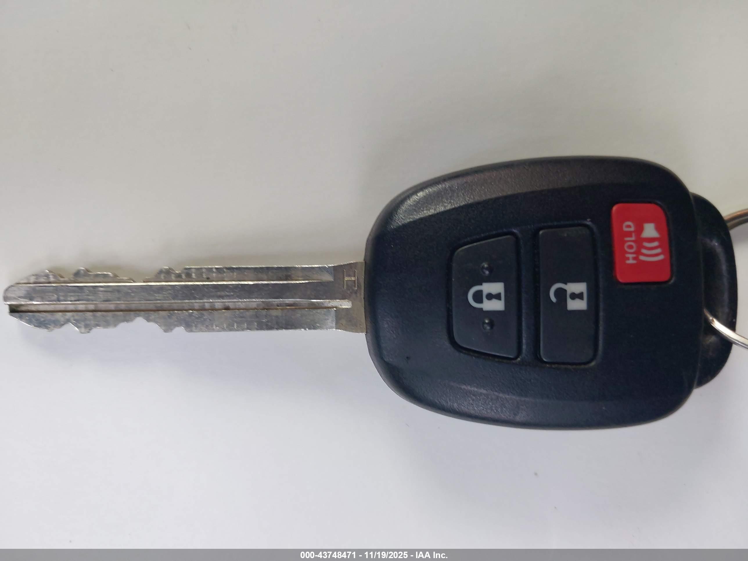 TOYOTA TACOMA image 11