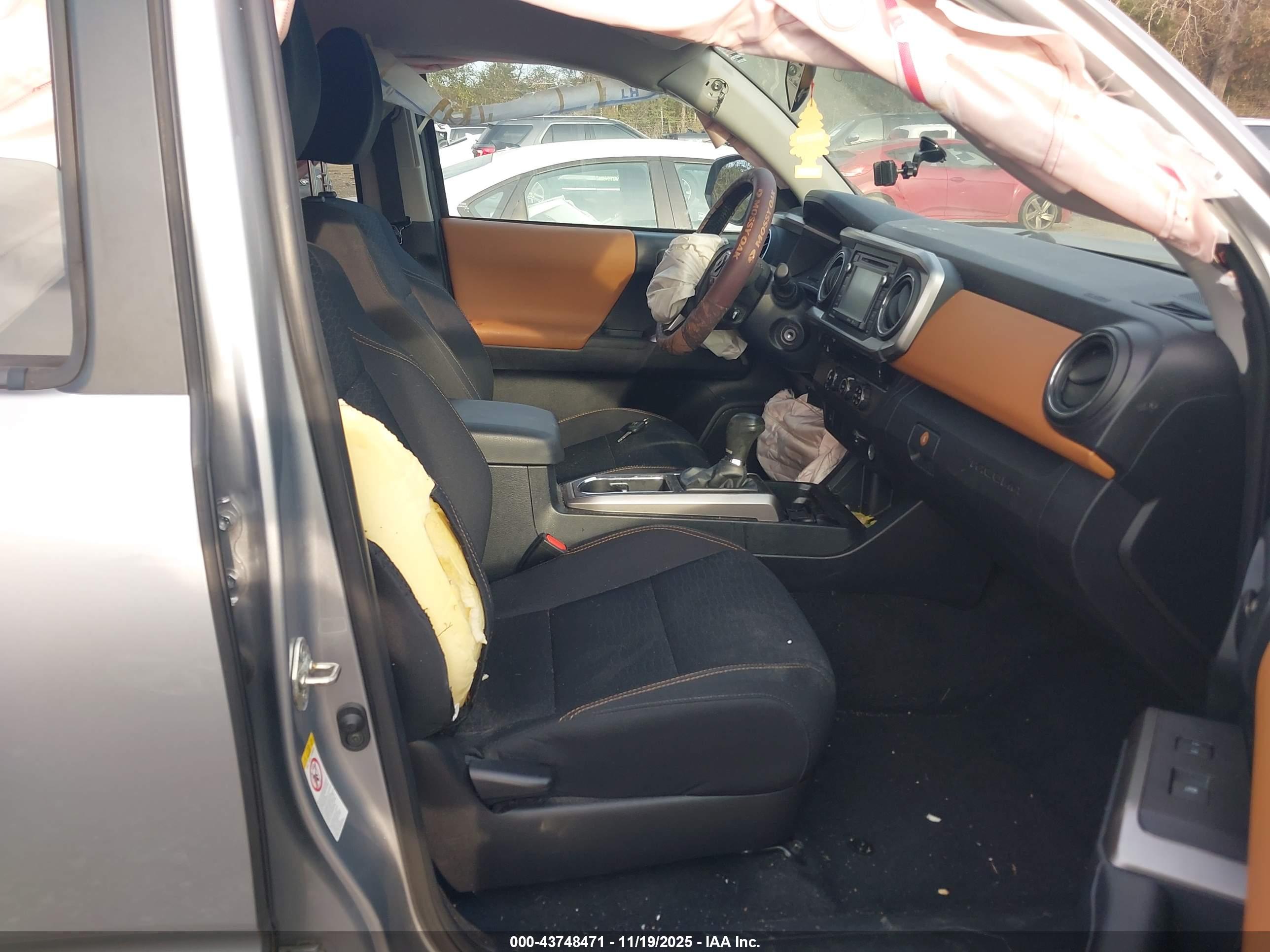 TOYOTA TACOMA image 5