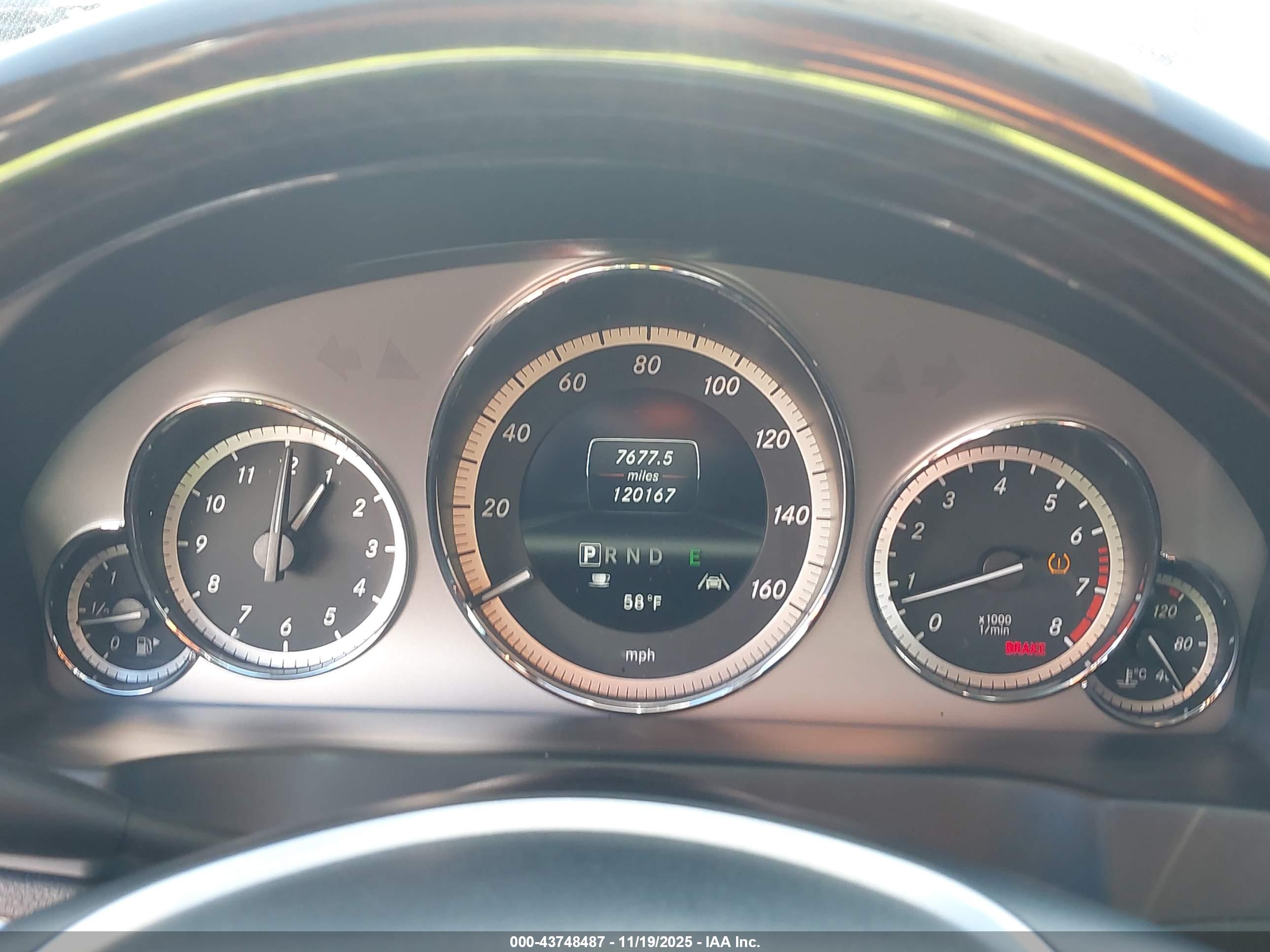 MERCEDES-BENZ E image 7