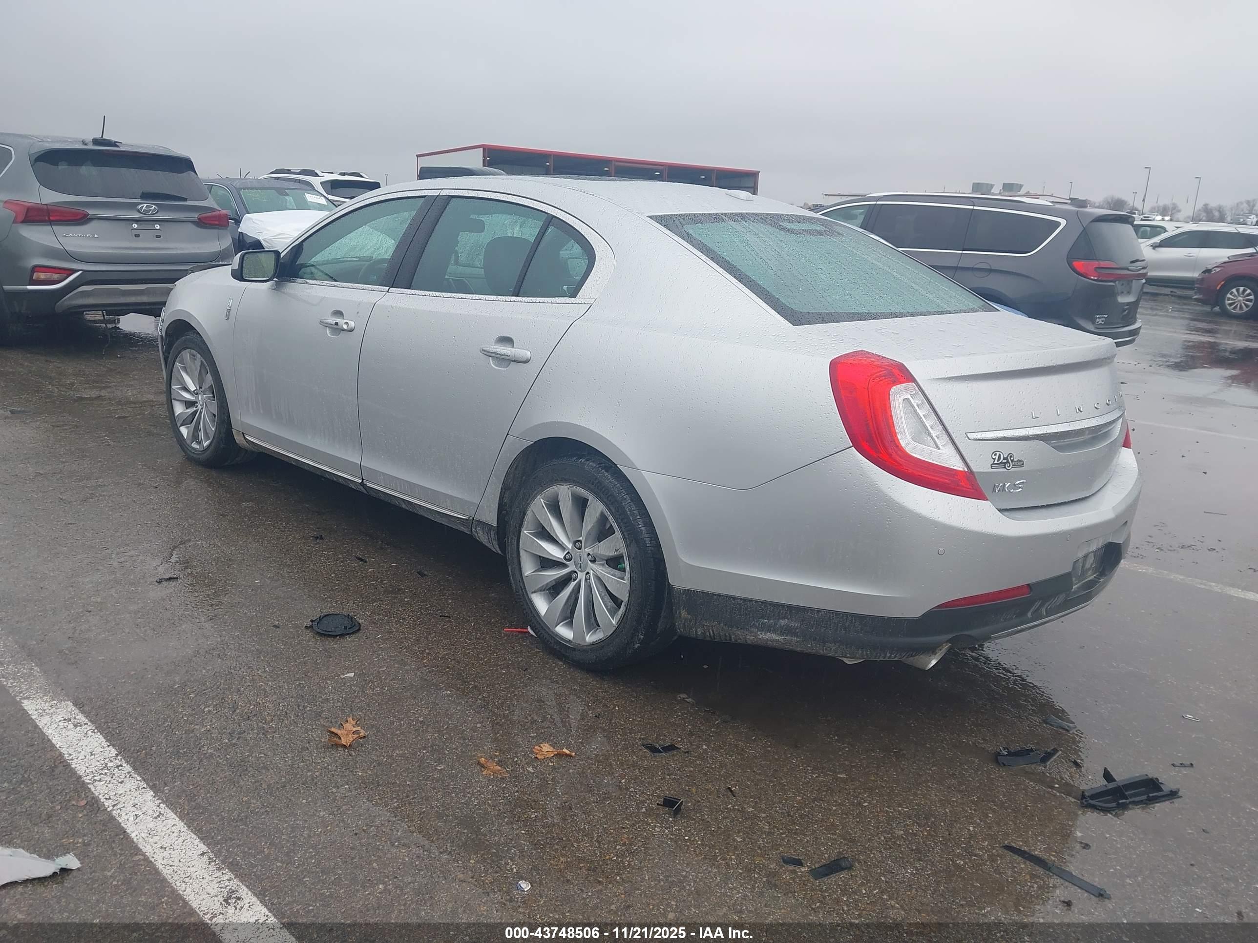 LINCOLN MKS image 3