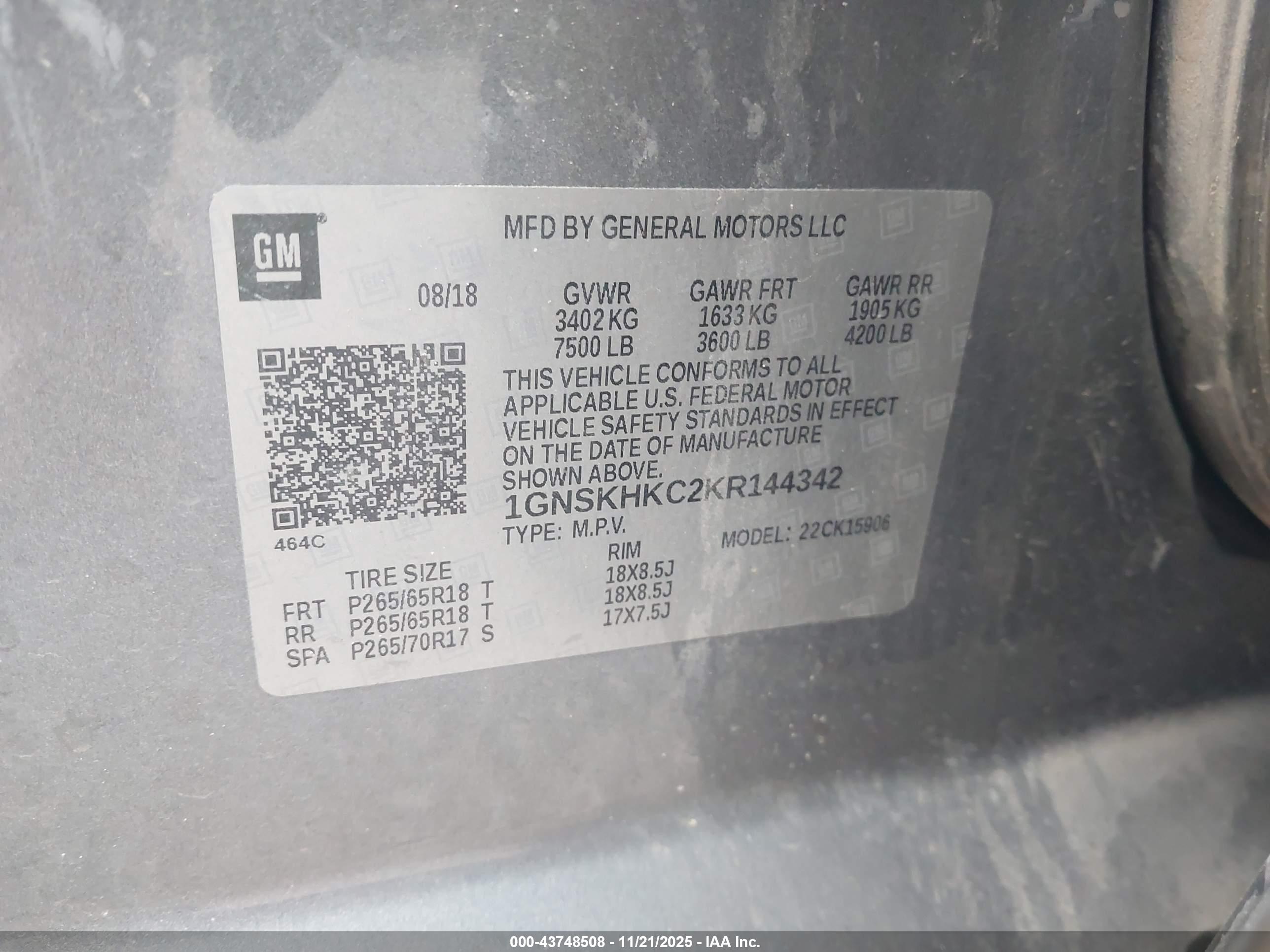 CHEVROLET SUBURBAN image 9
