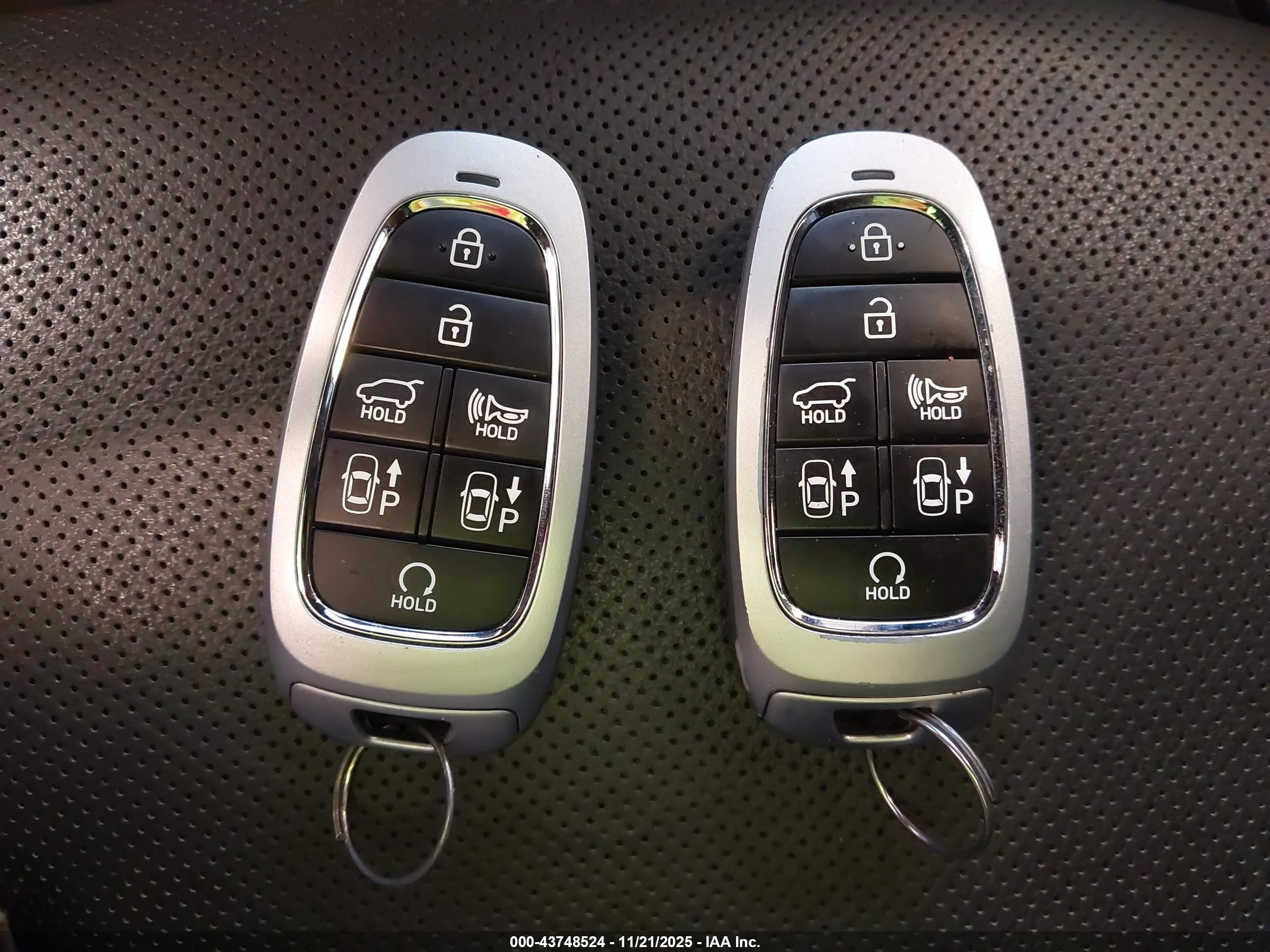 HYUNDAI TUCSON image 11