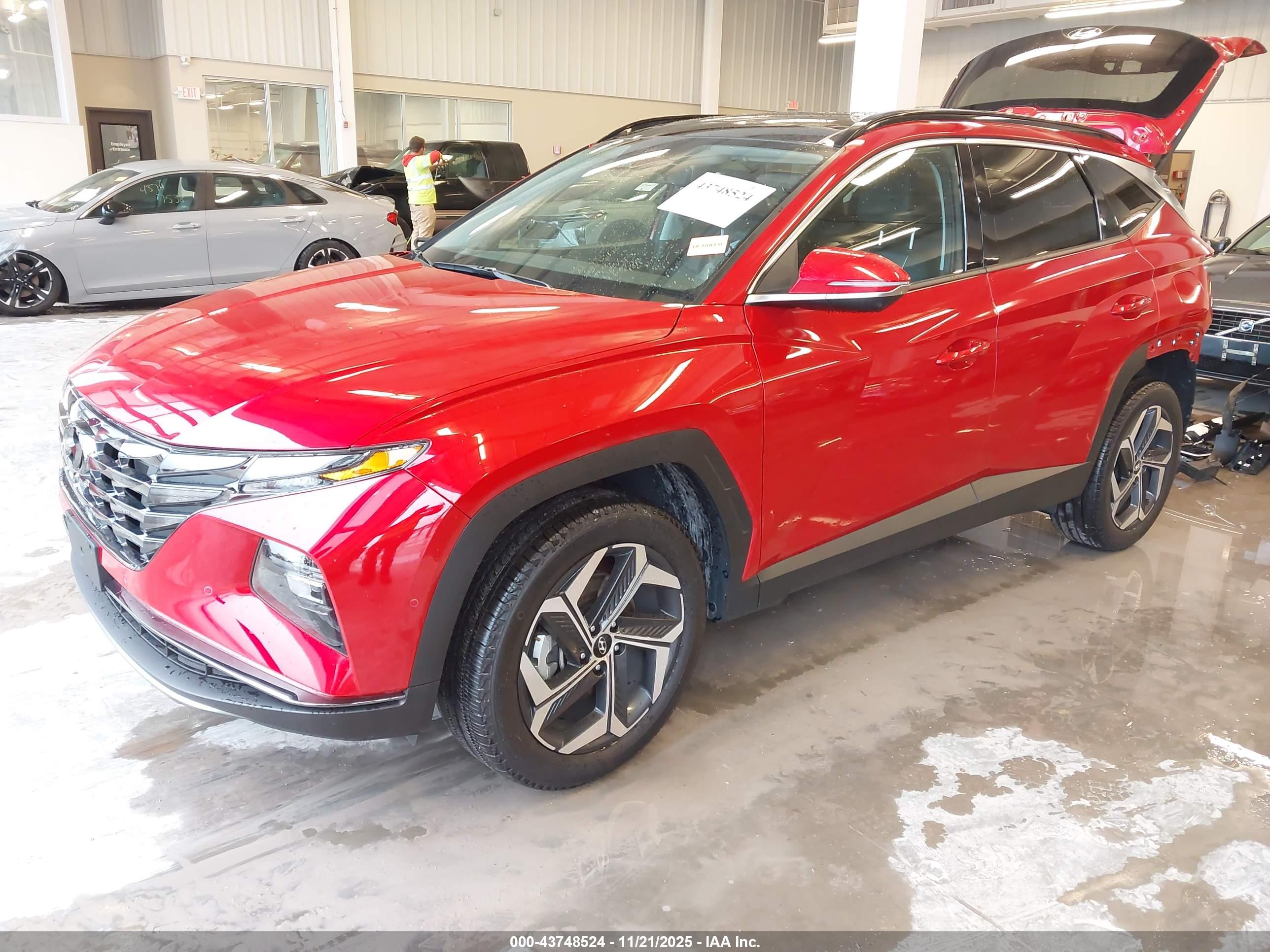 HYUNDAI TUCSON image 2