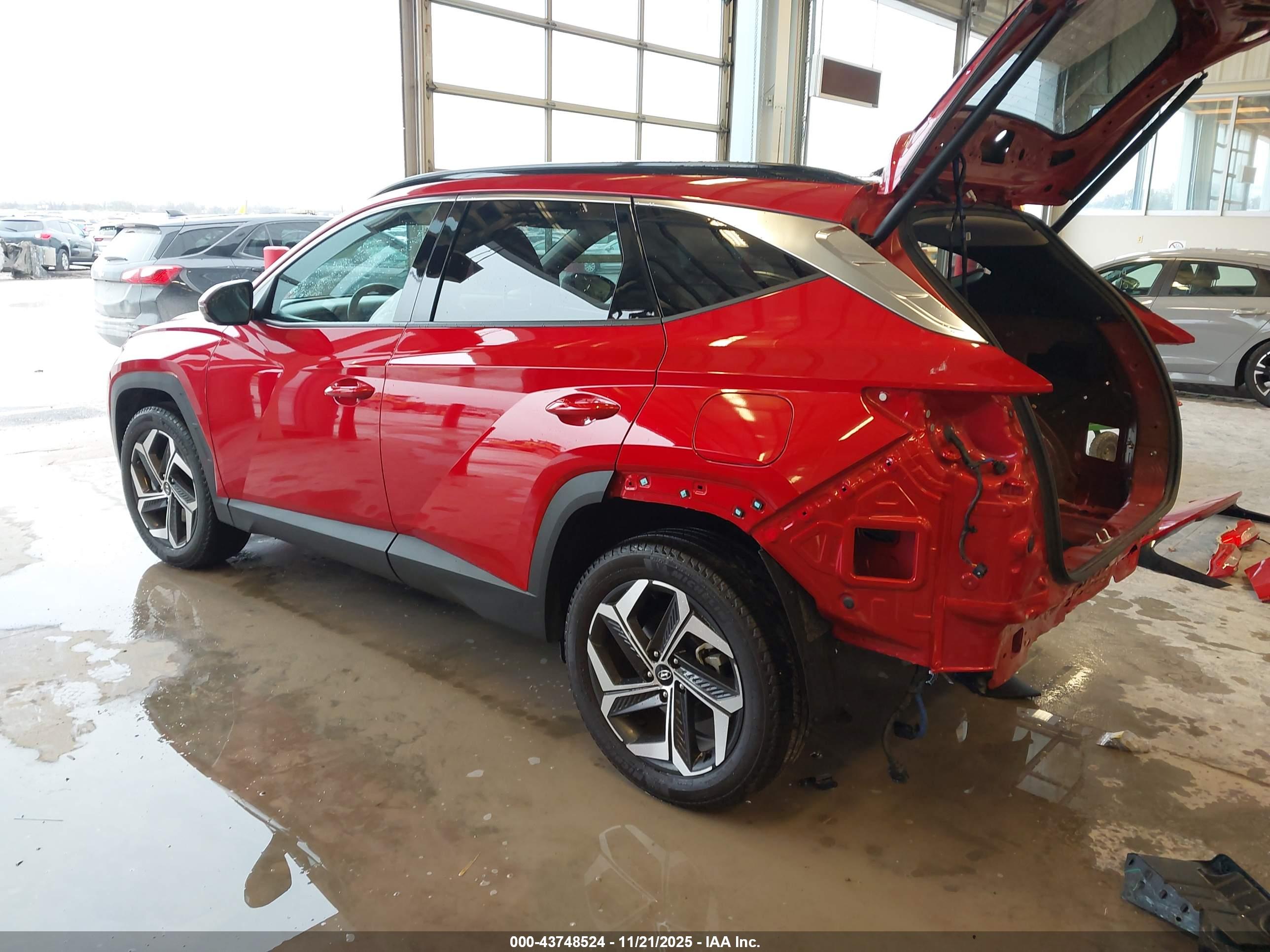 HYUNDAI TUCSON image 3