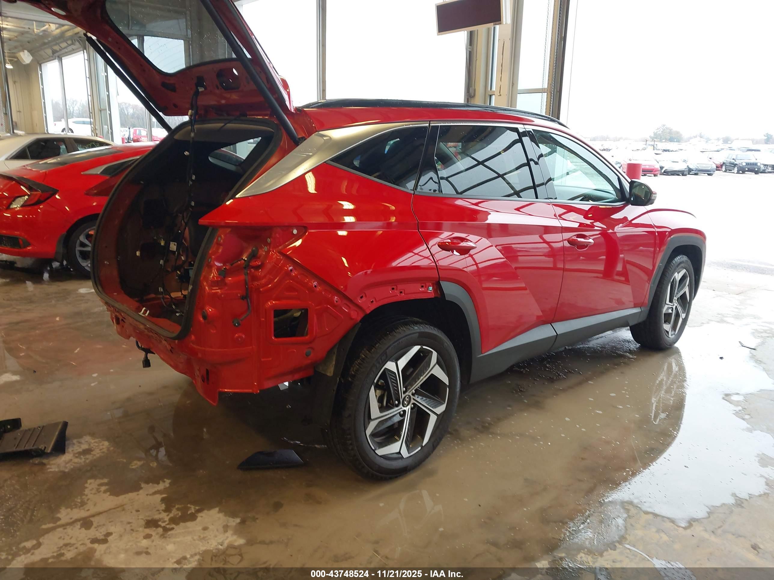 HYUNDAI TUCSON image 4