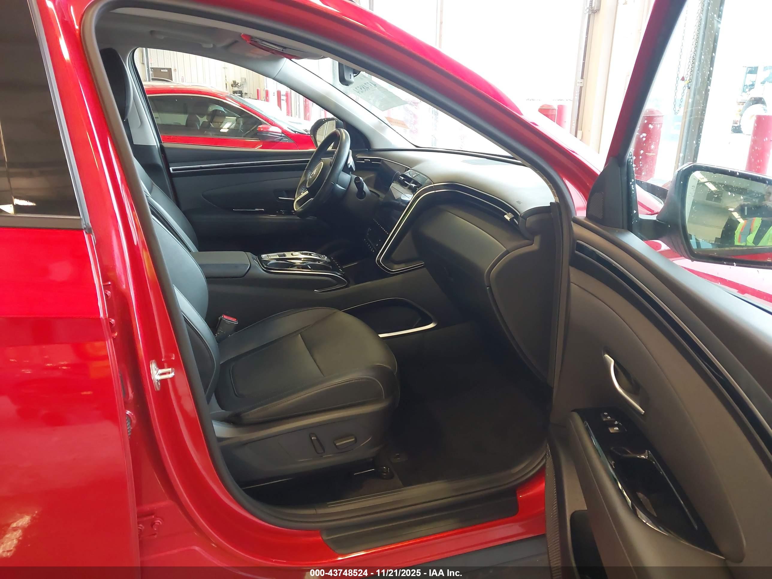 HYUNDAI TUCSON image 5