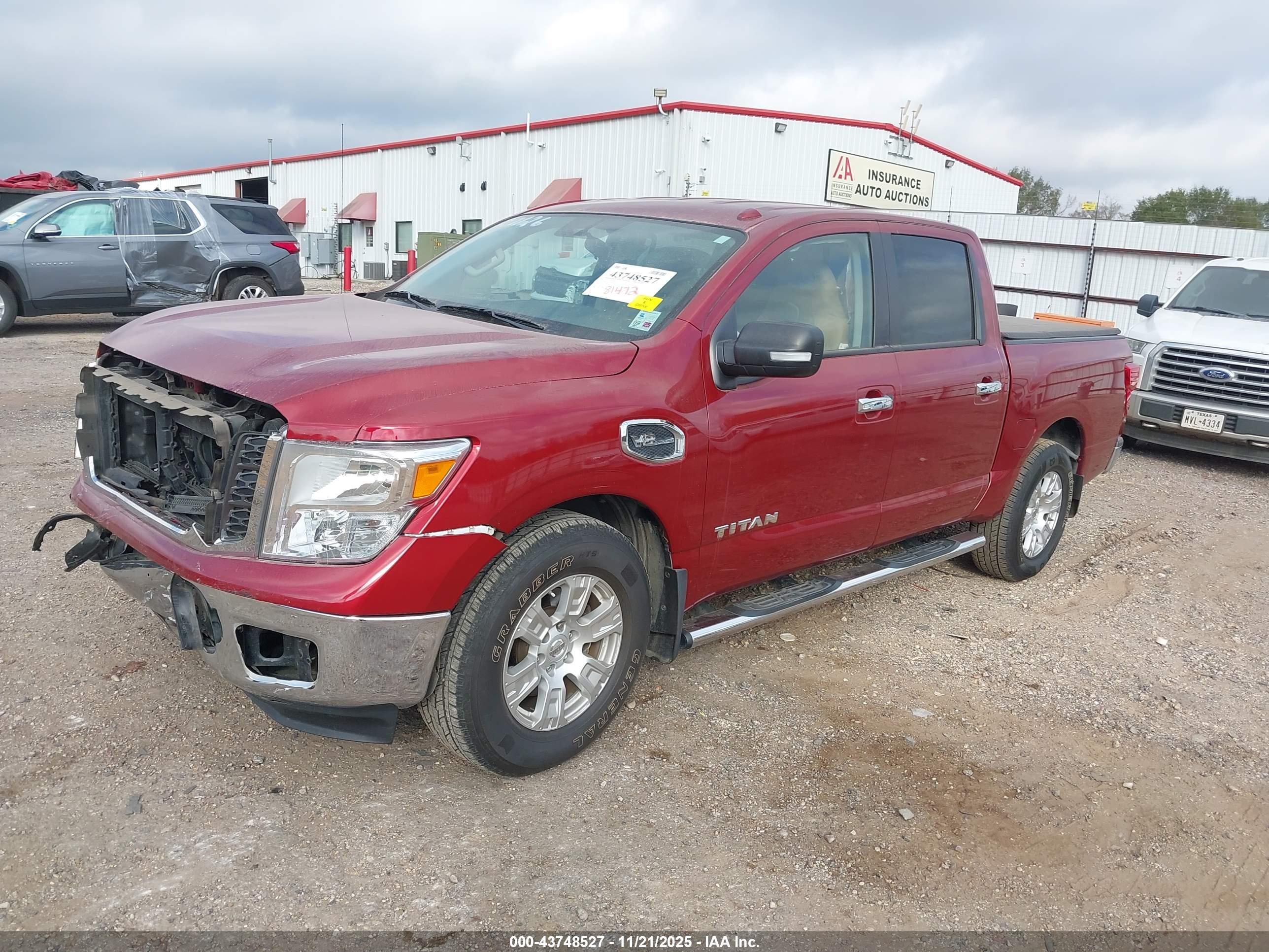 NISSAN TITAN image 2