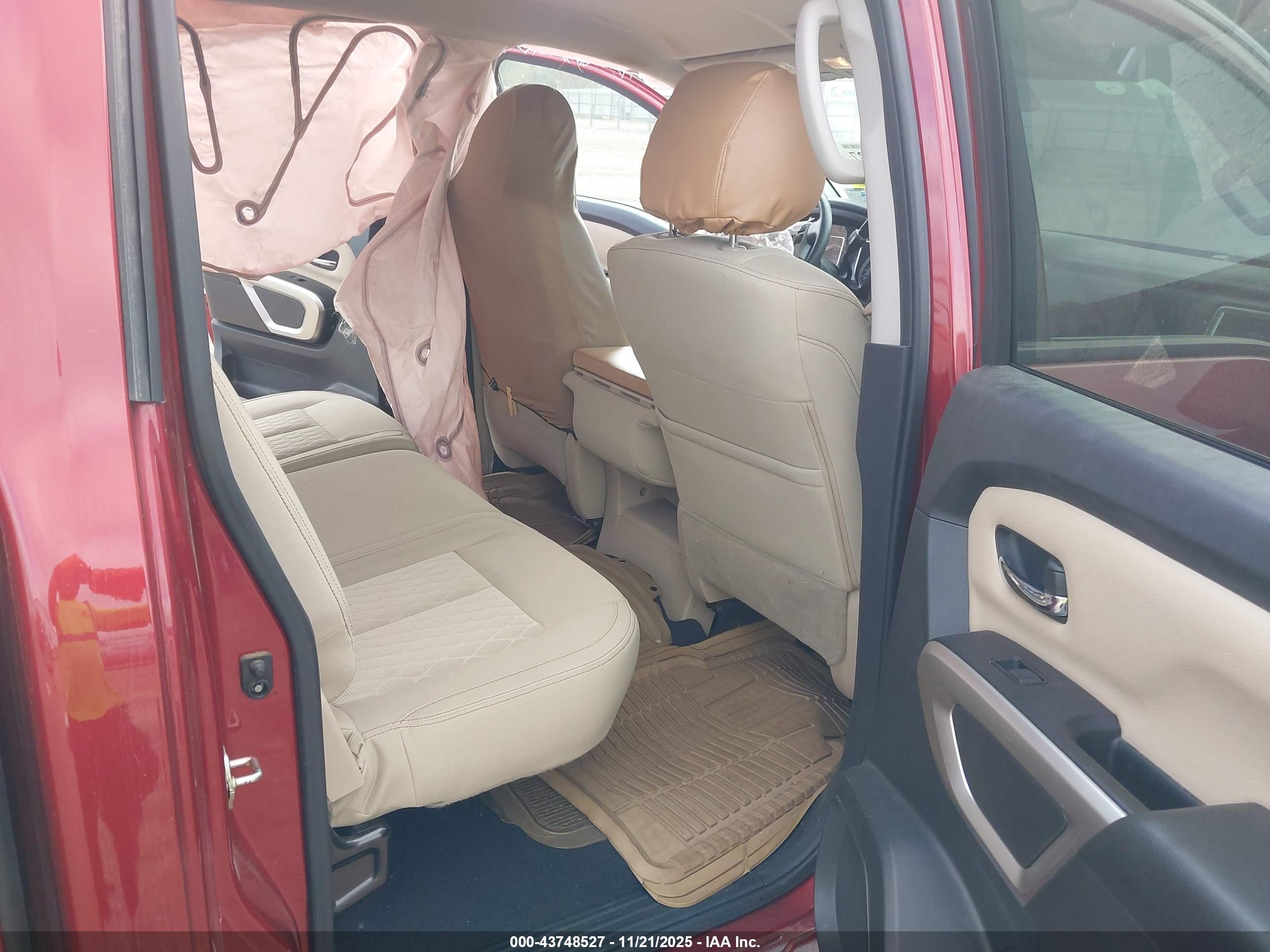 NISSAN TITAN image 8