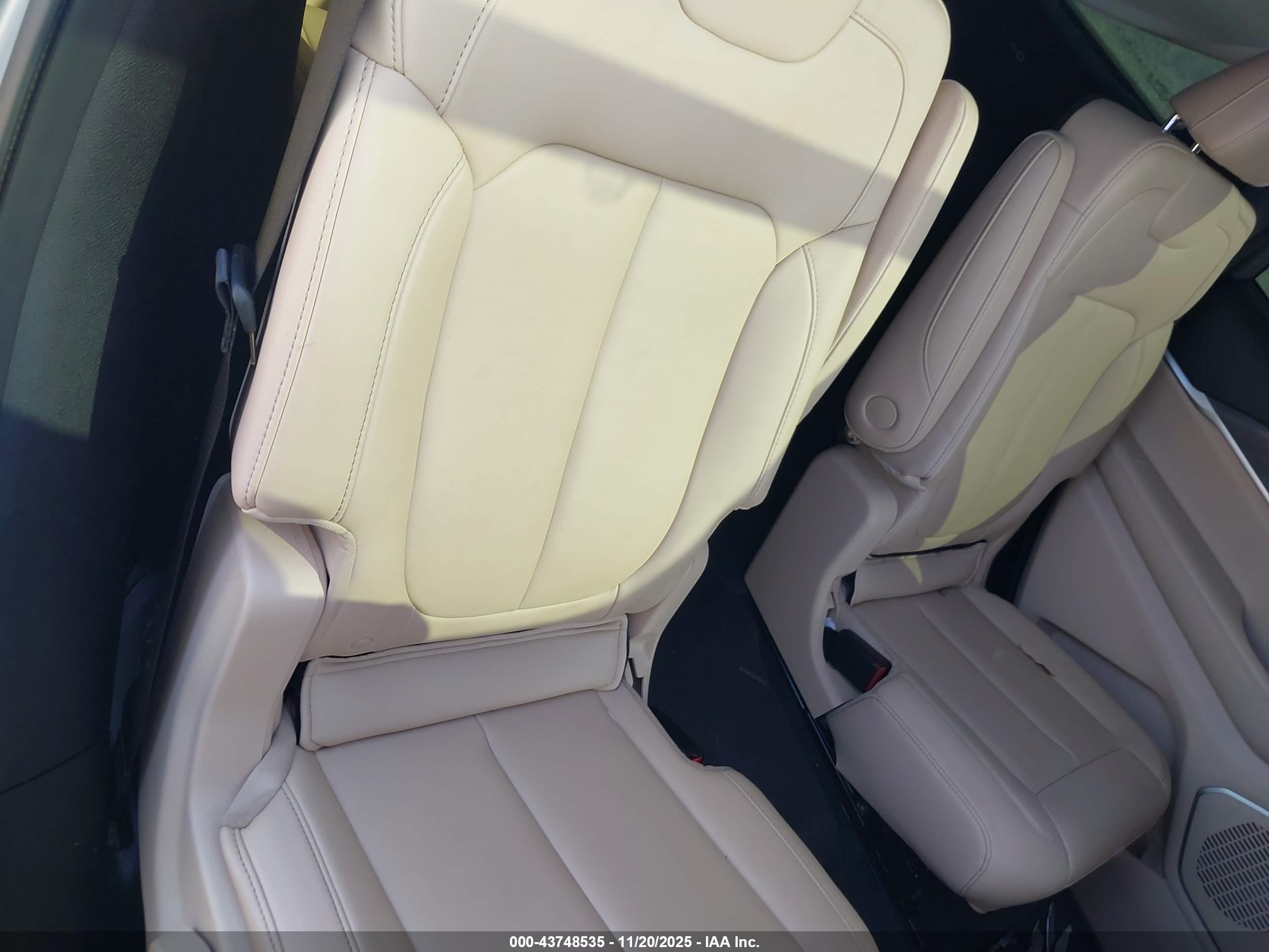 JEEP GRAND image 8
