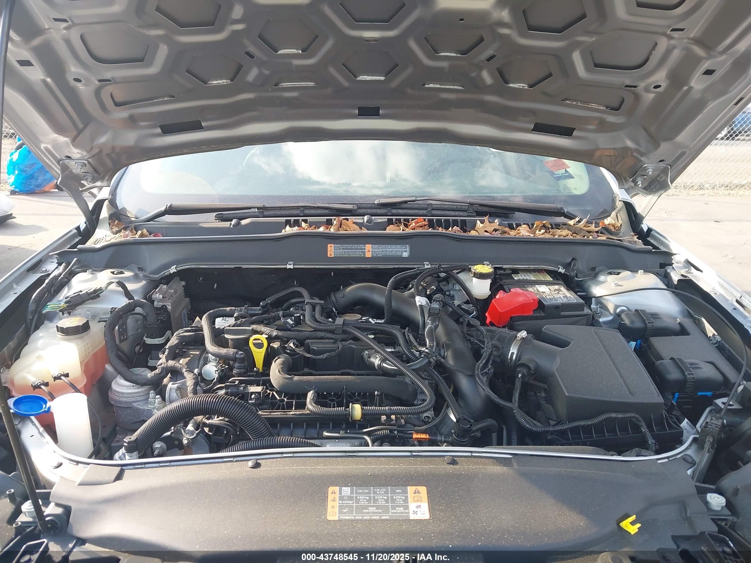 FORD FUSION image 10