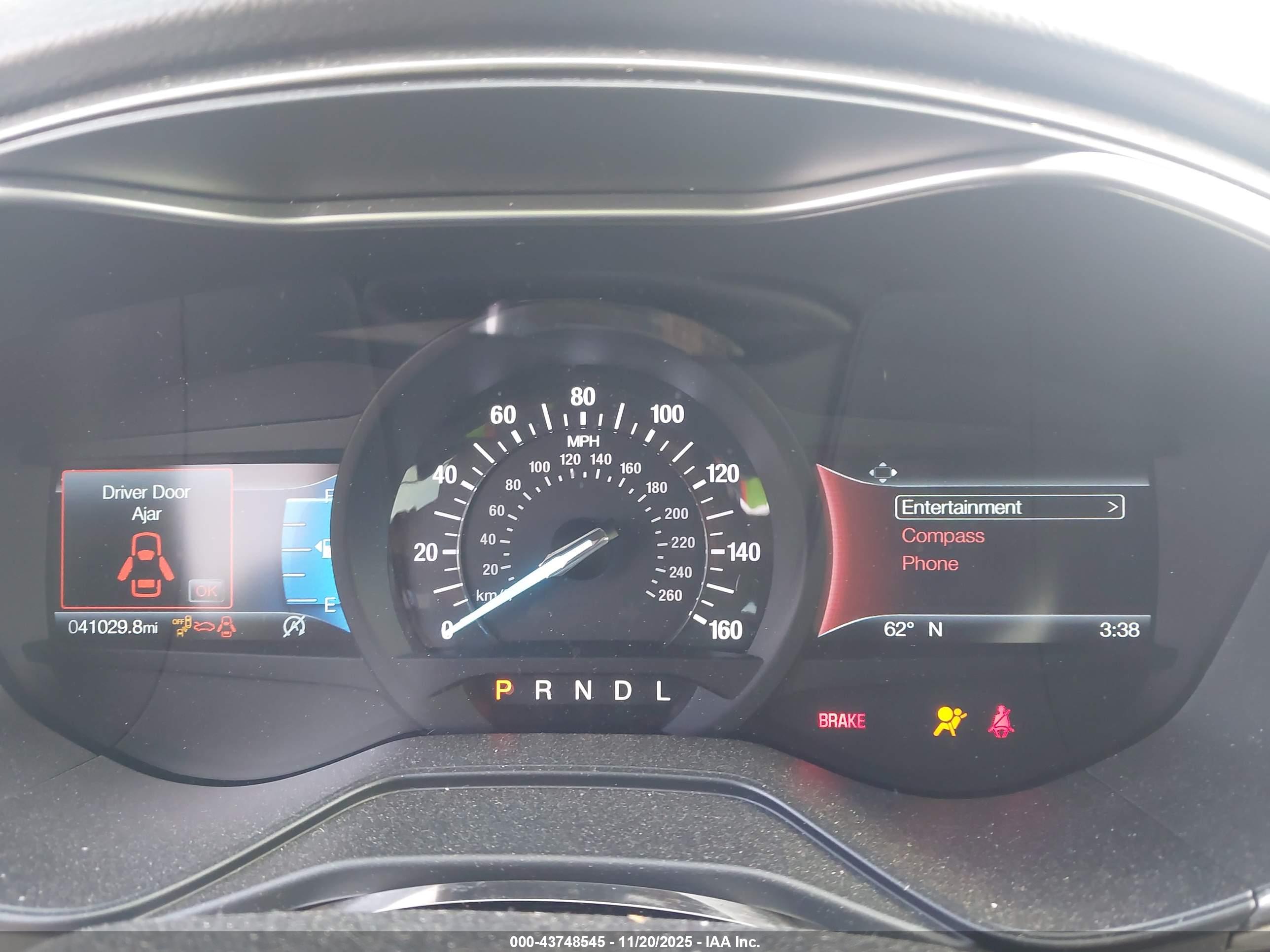 FORD FUSION image 7