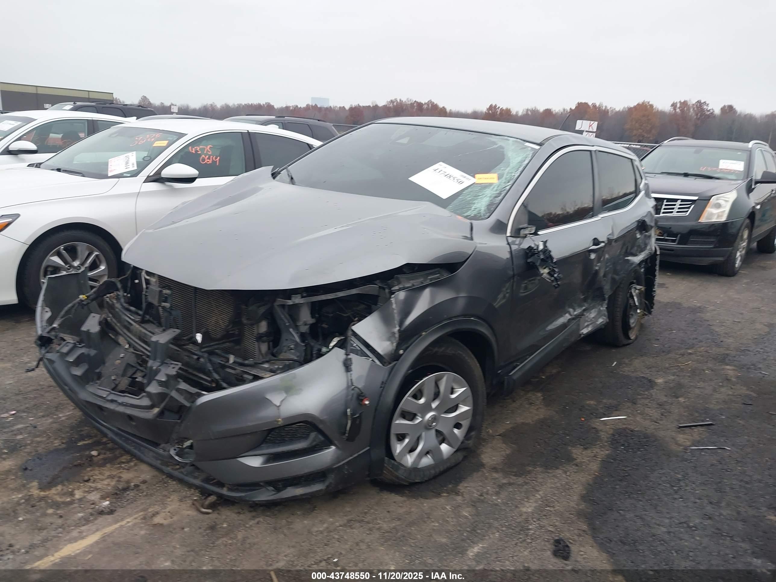 NISSAN ROGUE image 2