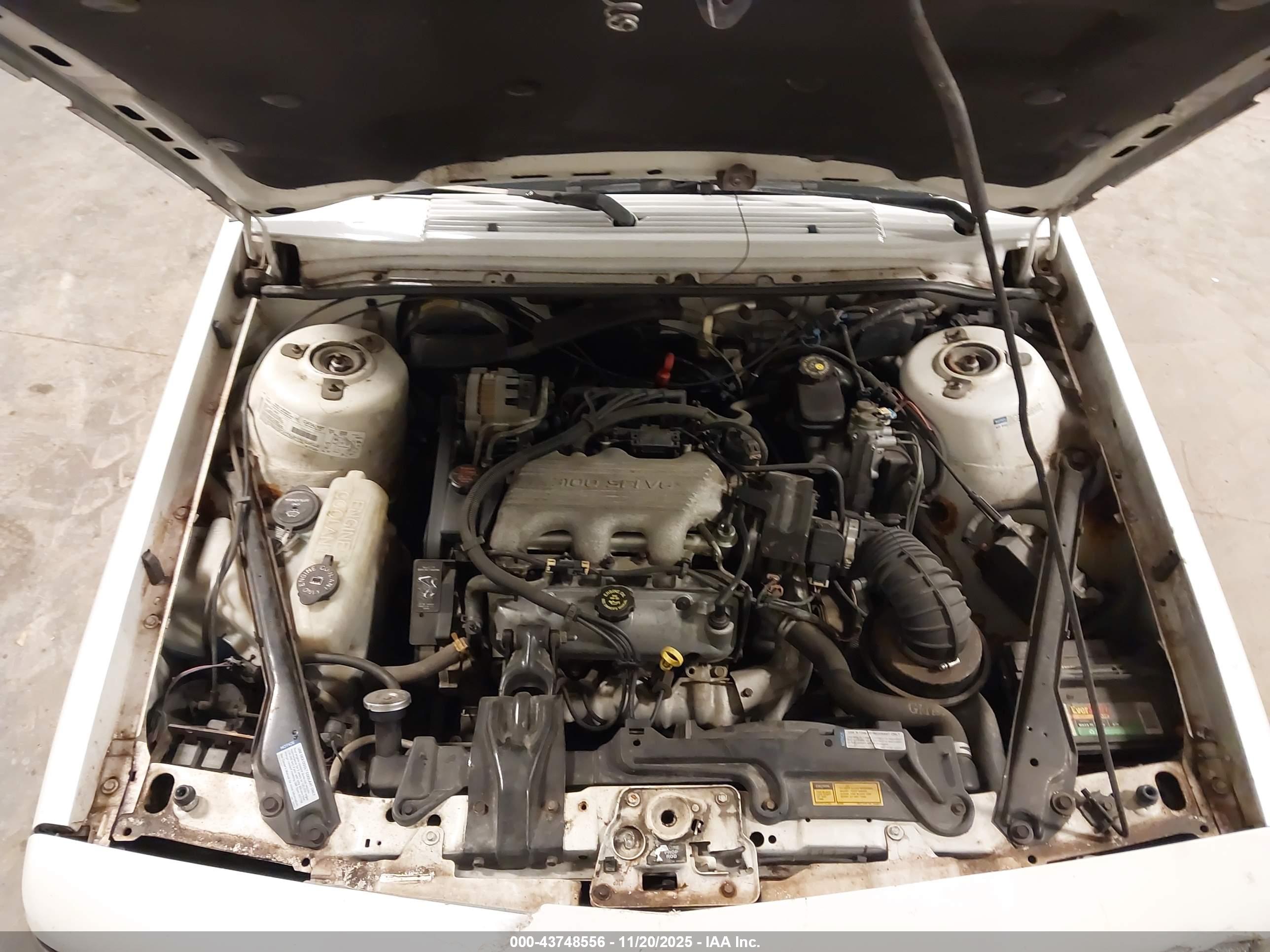 OLDSMOBILE CIERA image 10