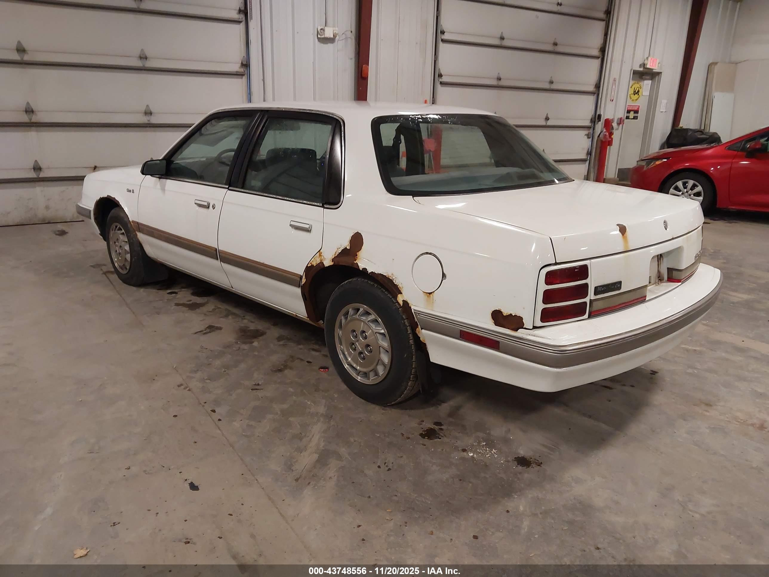 OLDSMOBILE CIERA image 3