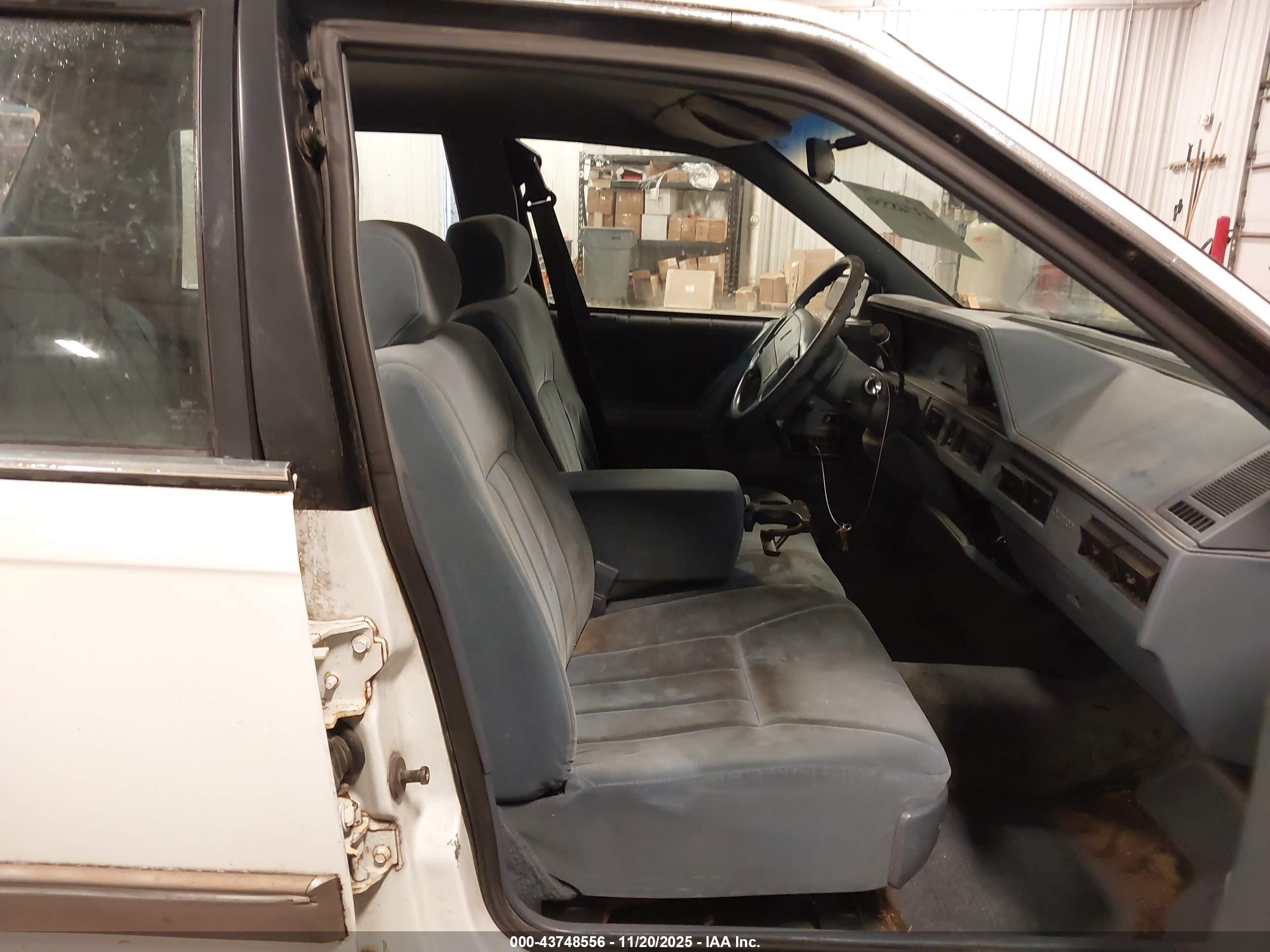 OLDSMOBILE CIERA image 5
