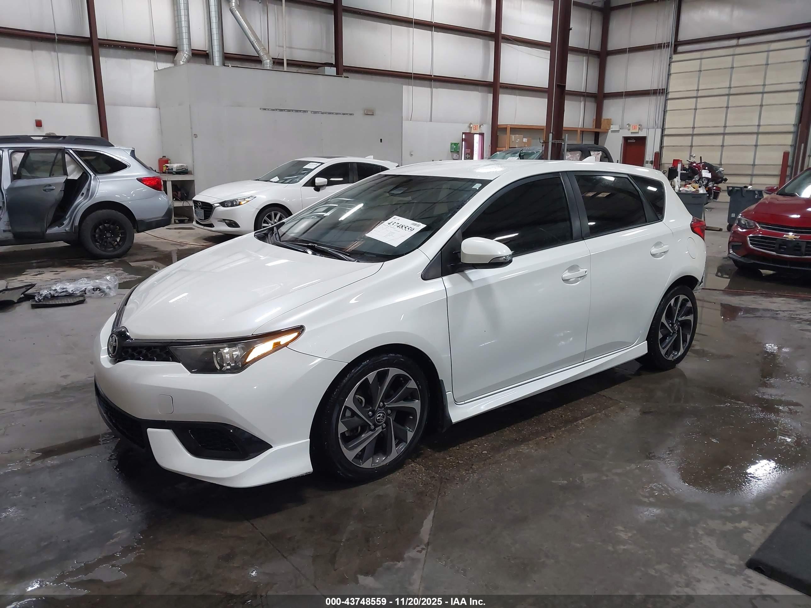 TOYOTA COROLLA image 2