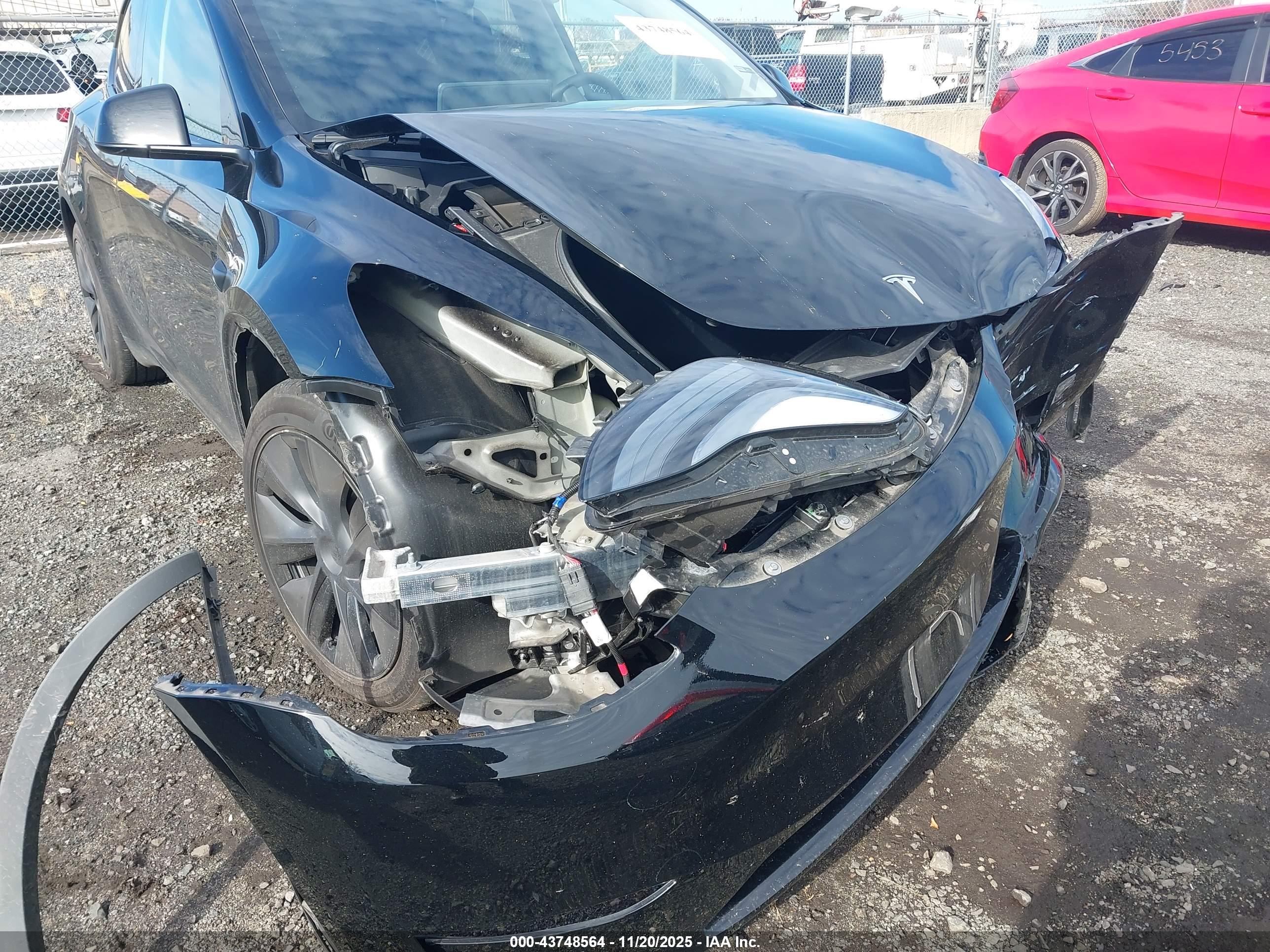 TESLA MODEL image 6