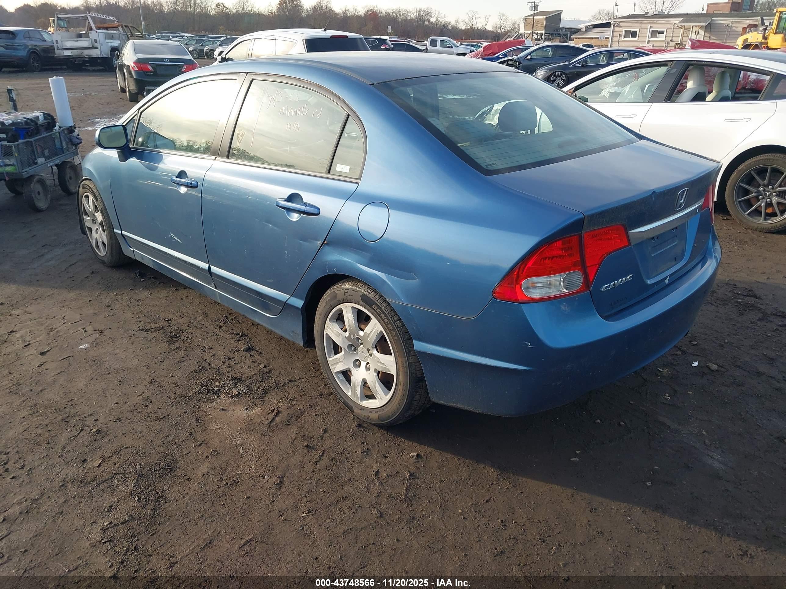HONDA CIVIC image 3