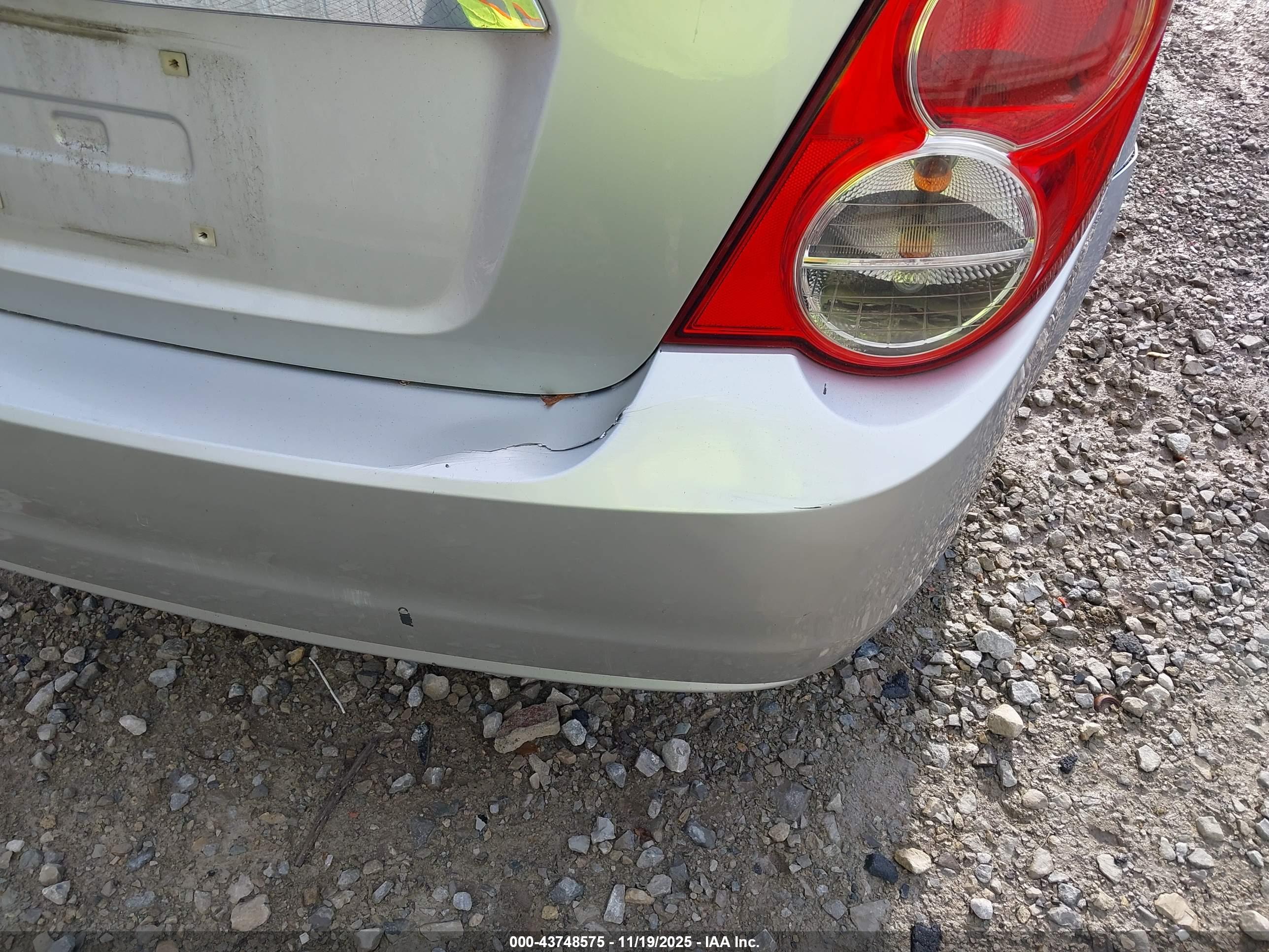 CHEVROLET SONIC image 6