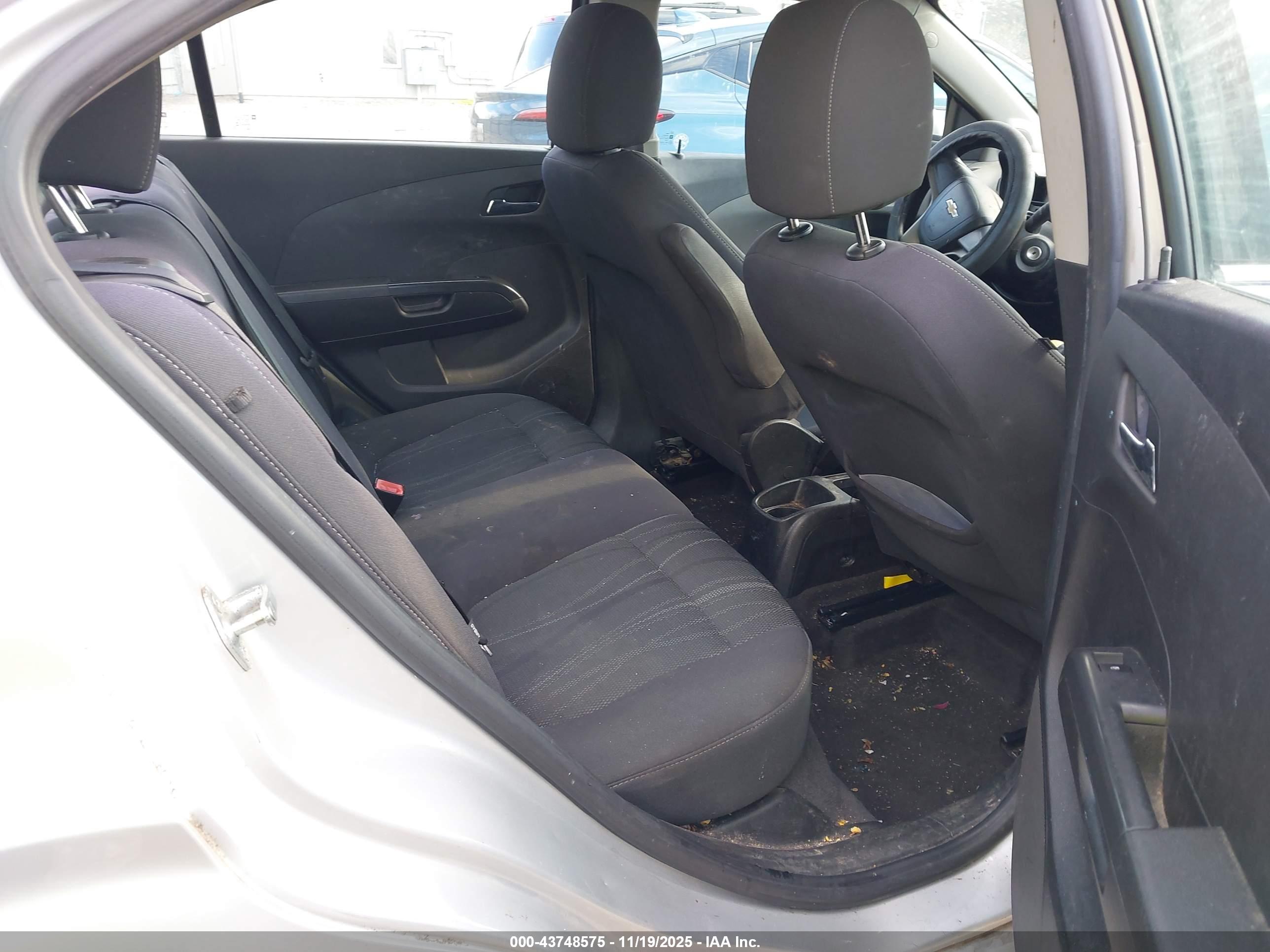 CHEVROLET SONIC image 8