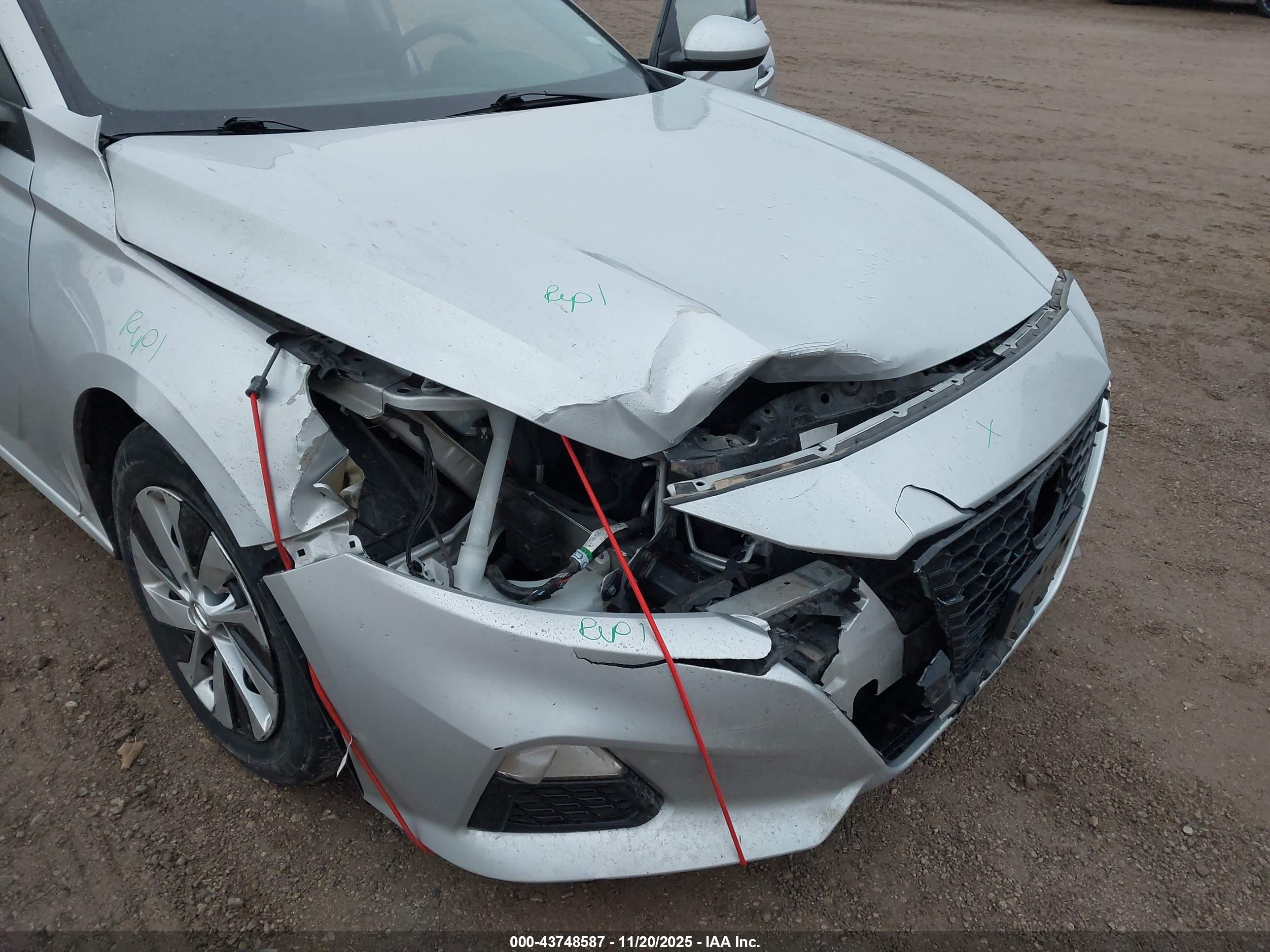 NISSAN ALTIMA image 6