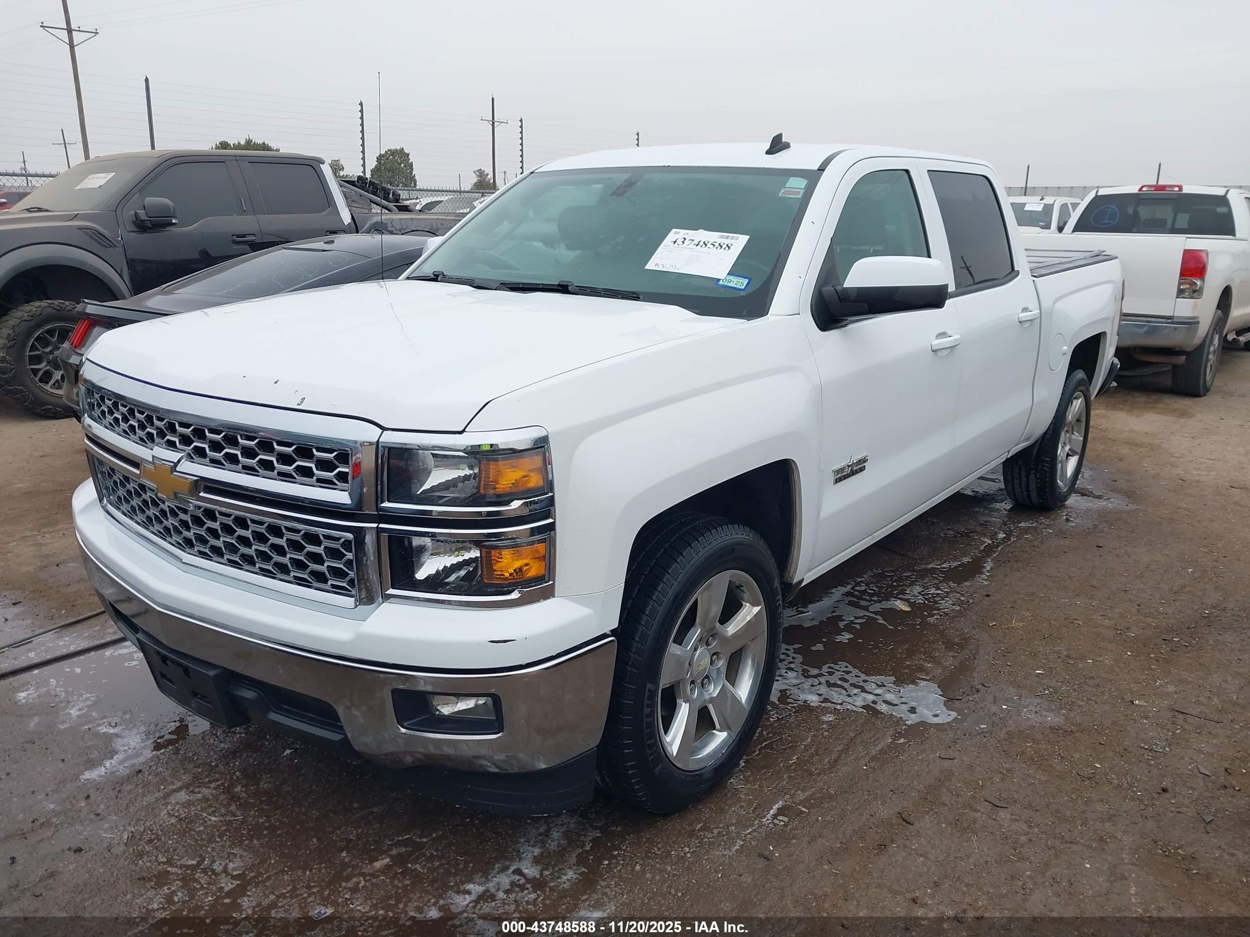 CHEVROLET SILVERADO image 2