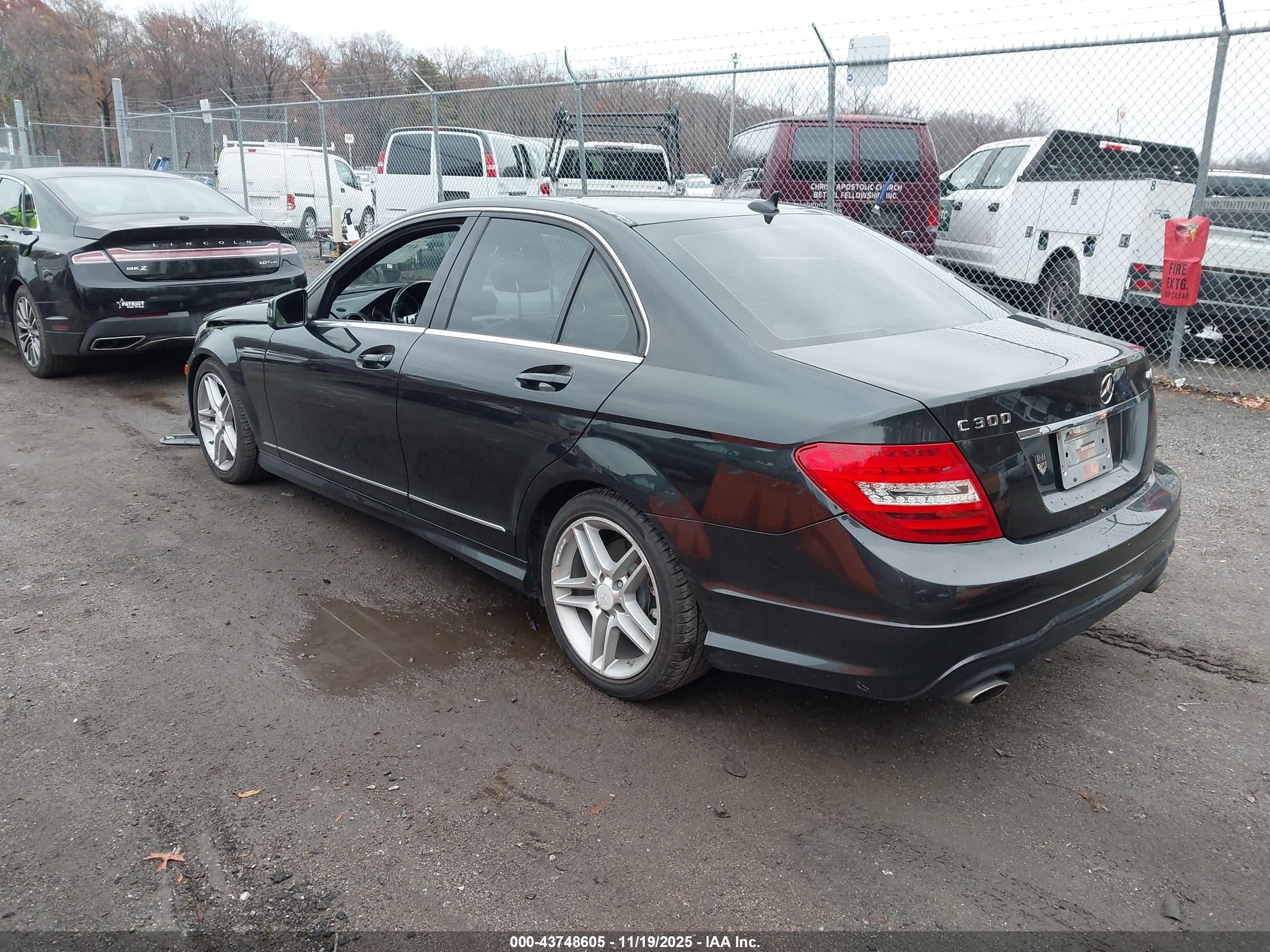 MERCEDES-BENZ C image 3