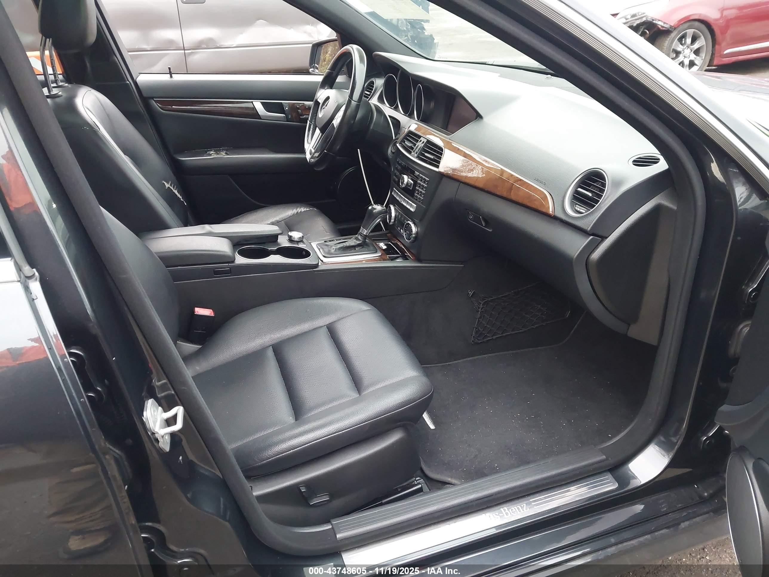 MERCEDES-BENZ C image 5