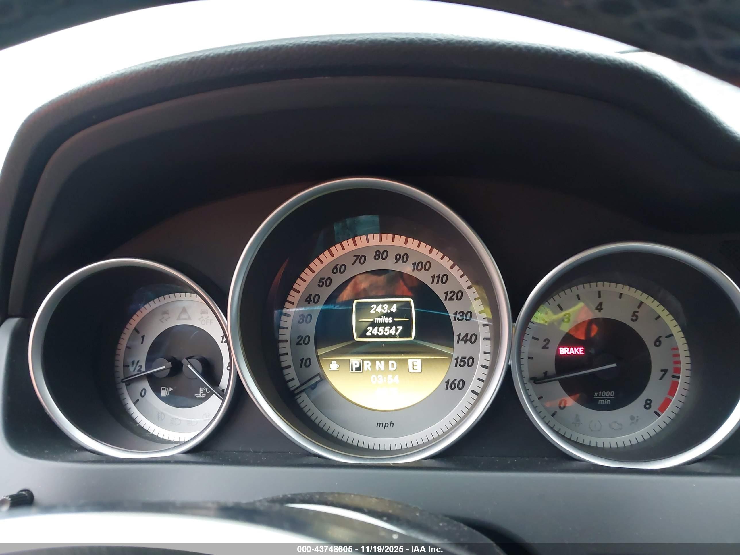 MERCEDES-BENZ C image 7