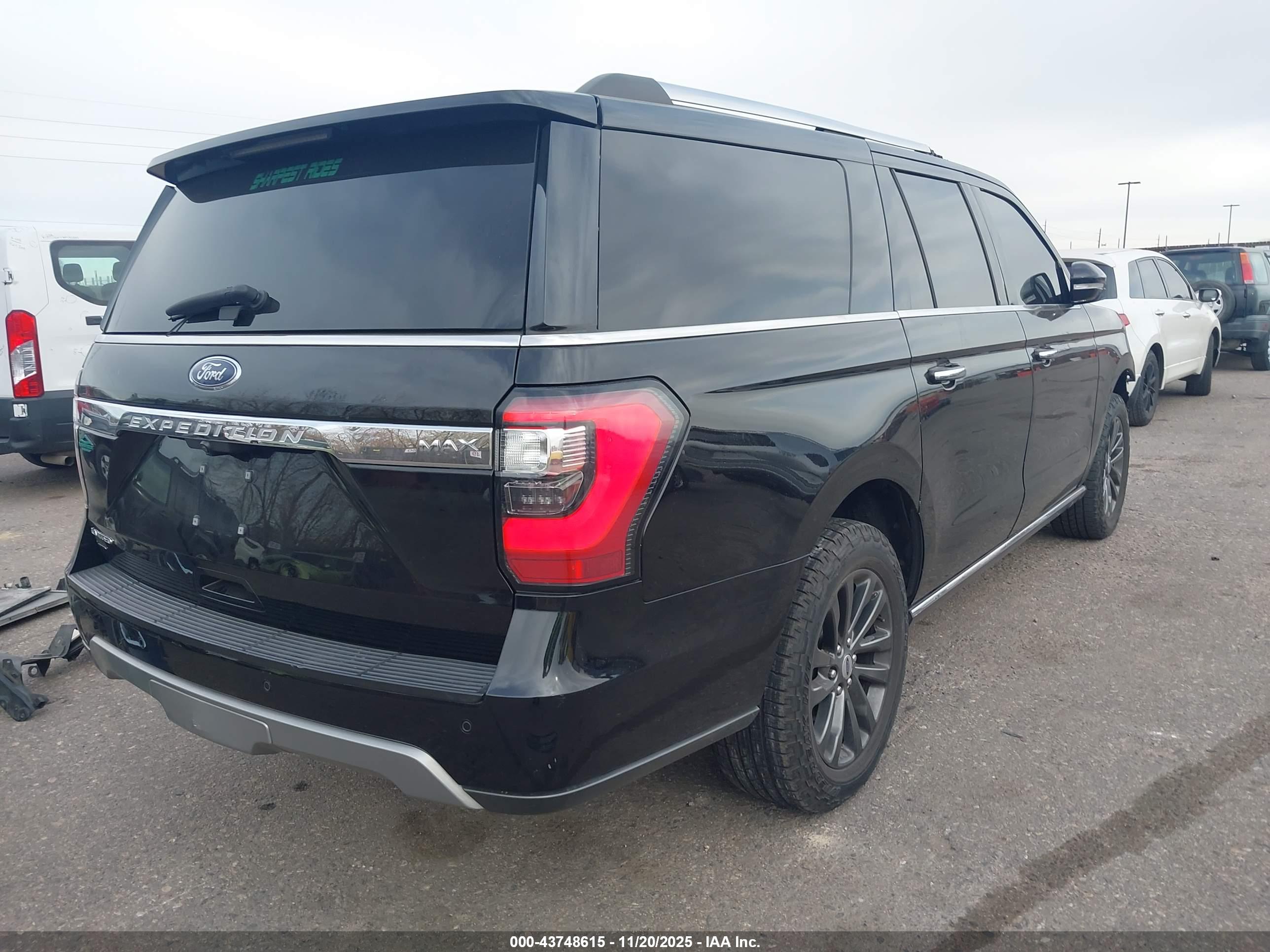FORD EXPEDITION image 4