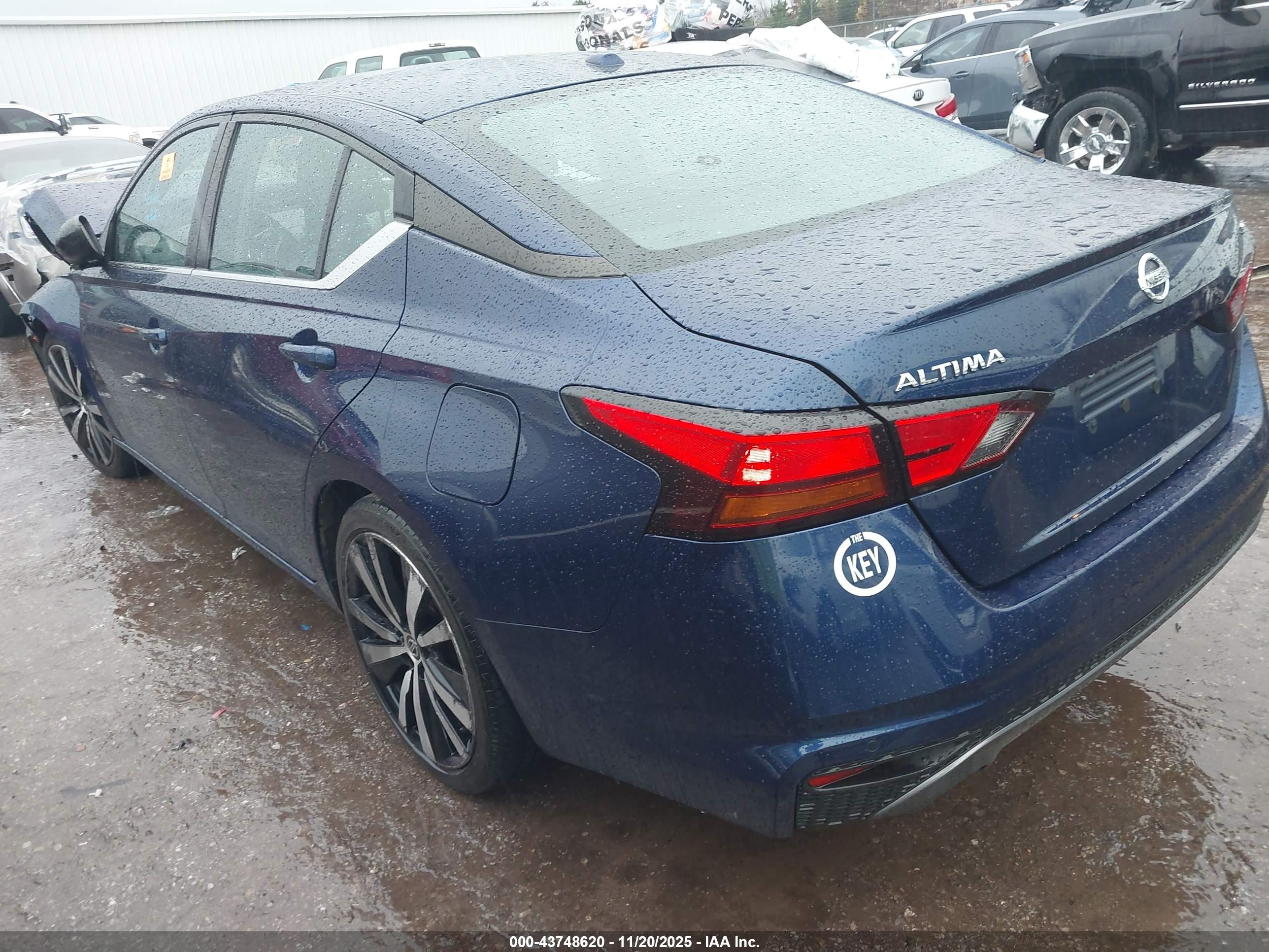 NISSAN ALTIMA image 3