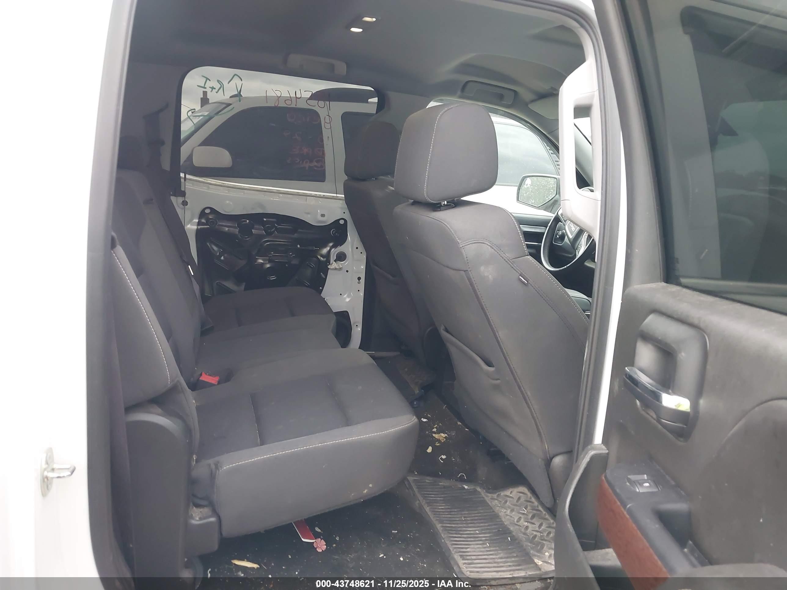 GMC SIERRA image 8