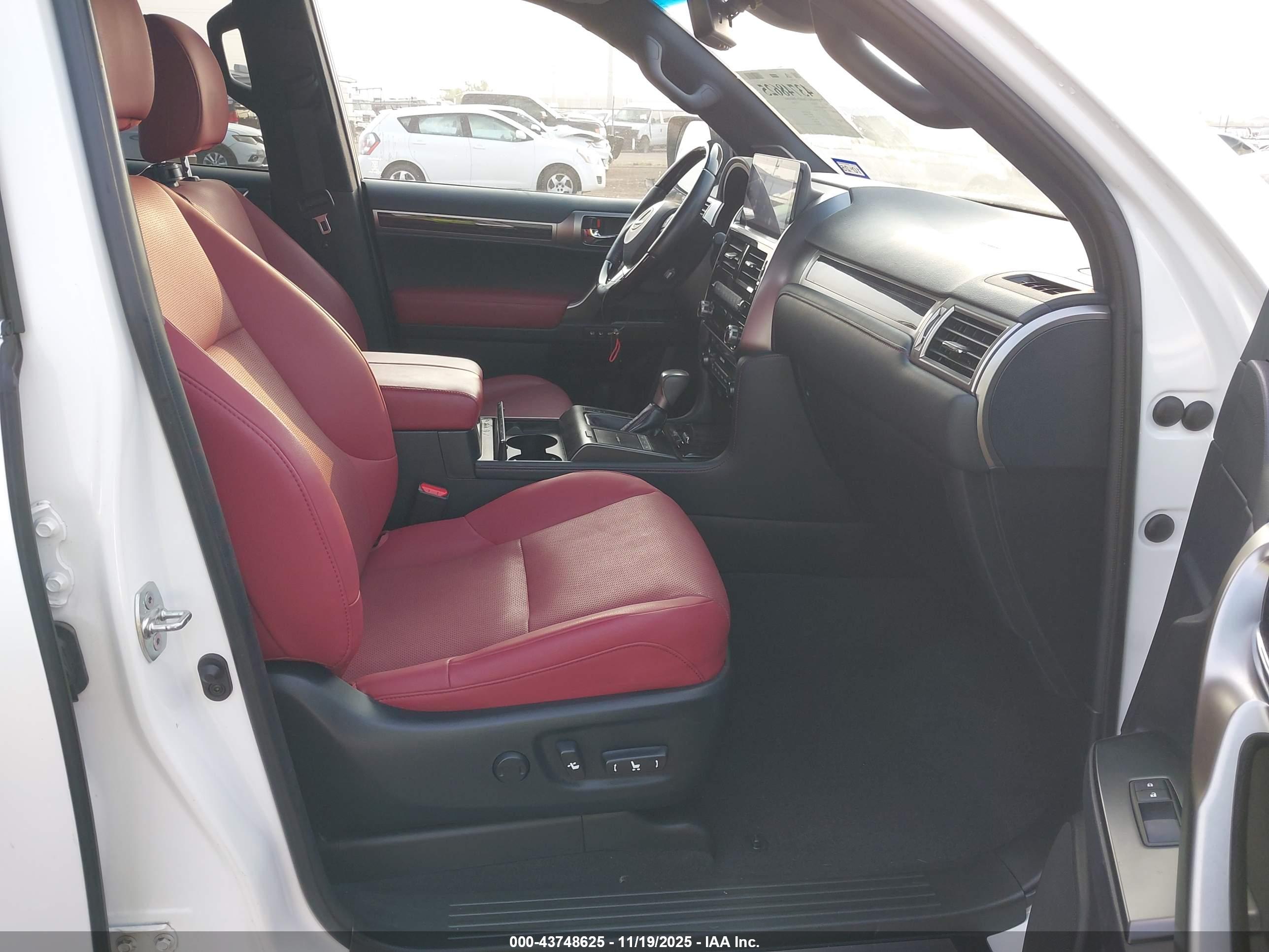 LEXUS GX image 5