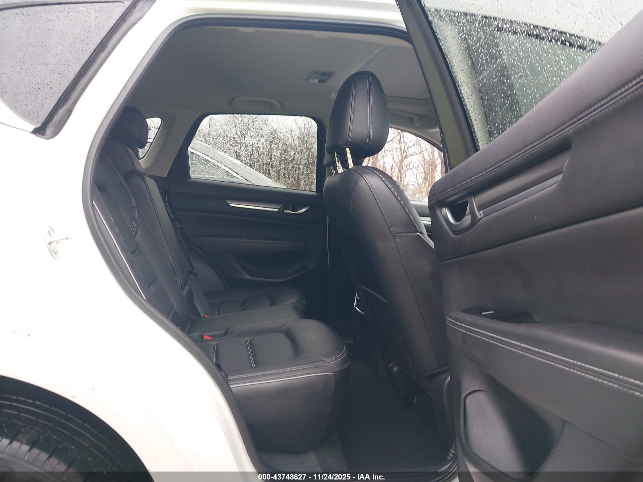 MAZDA CX-5 image 8