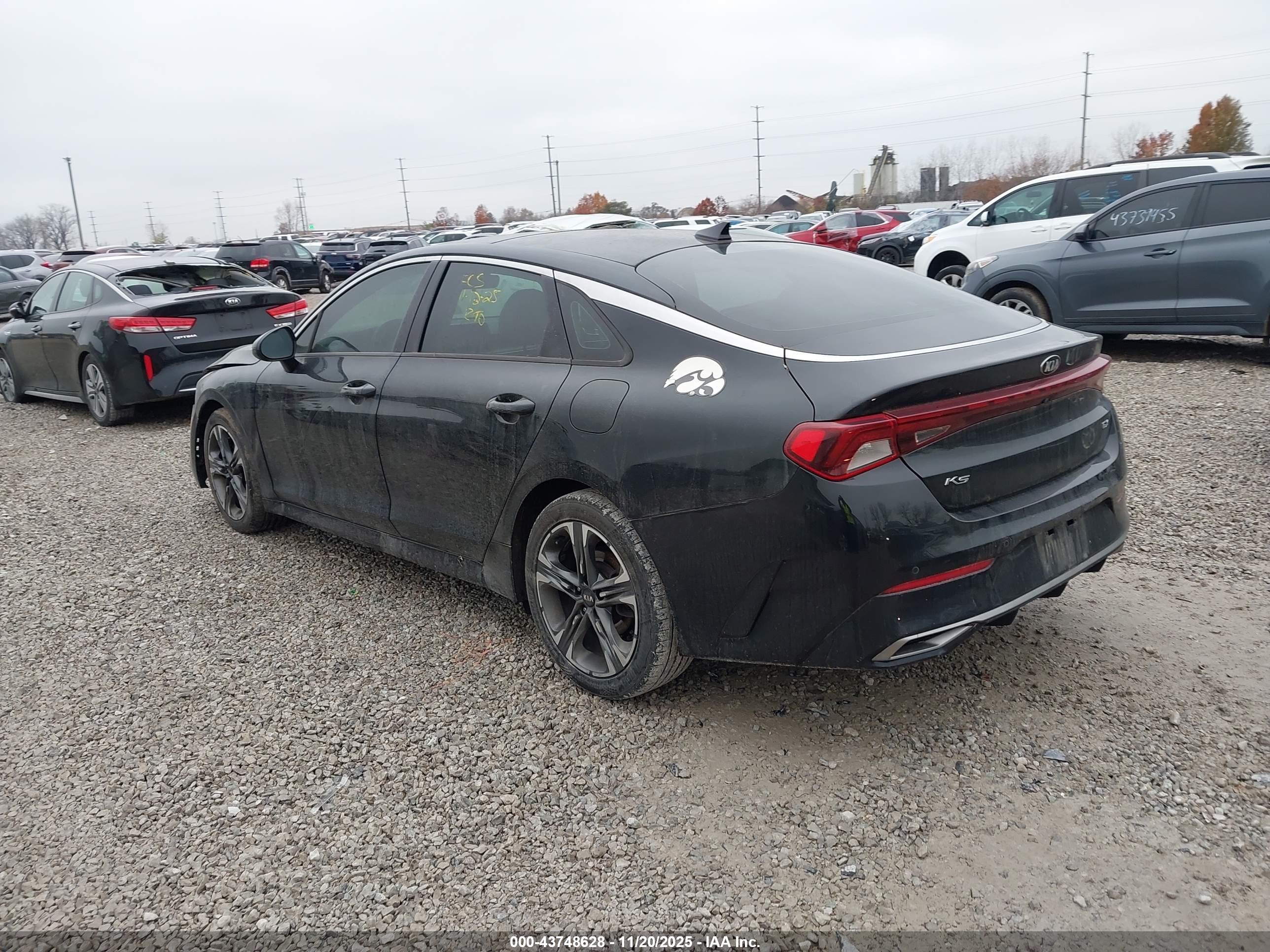 KIA K5 image 3