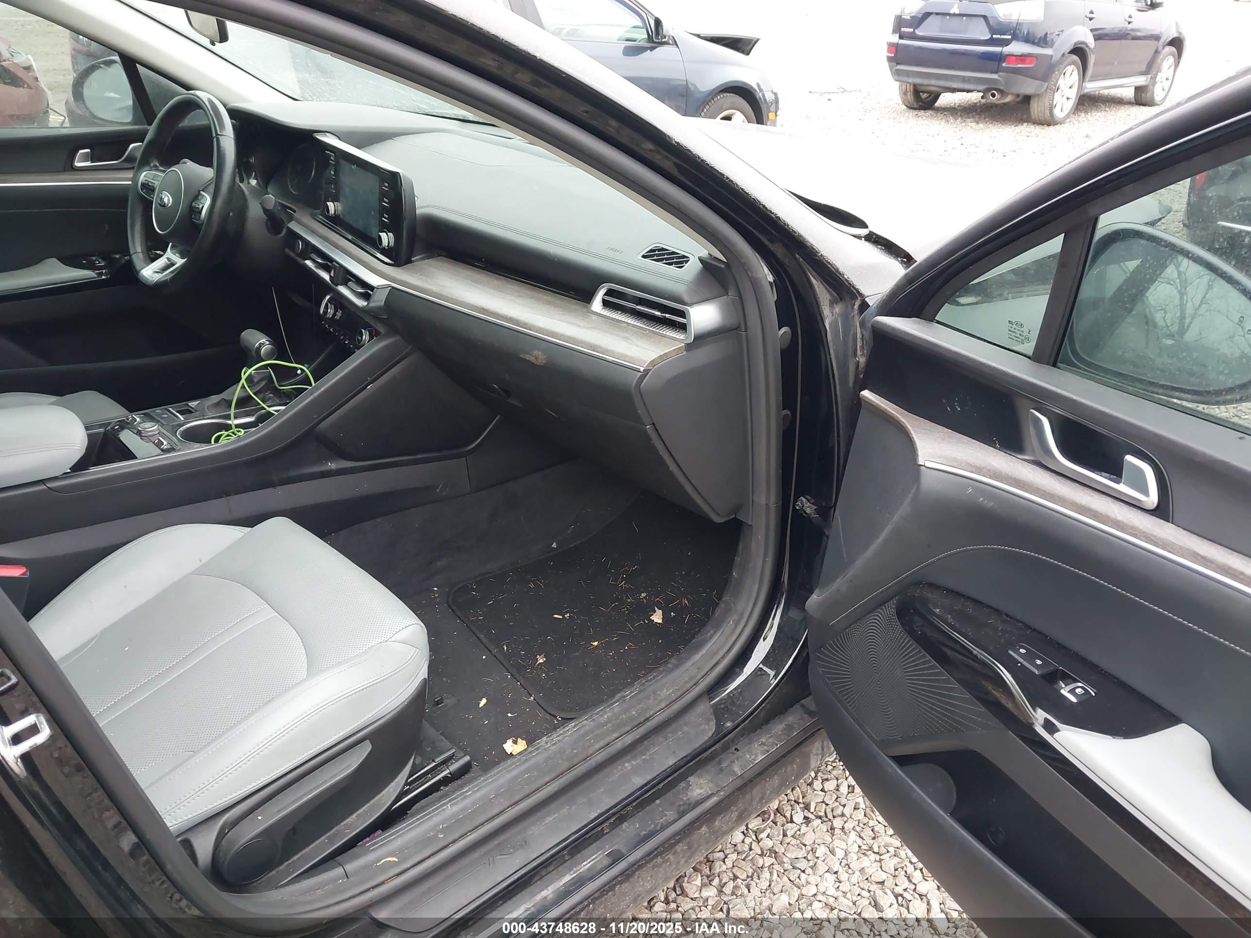 KIA K5 image 5