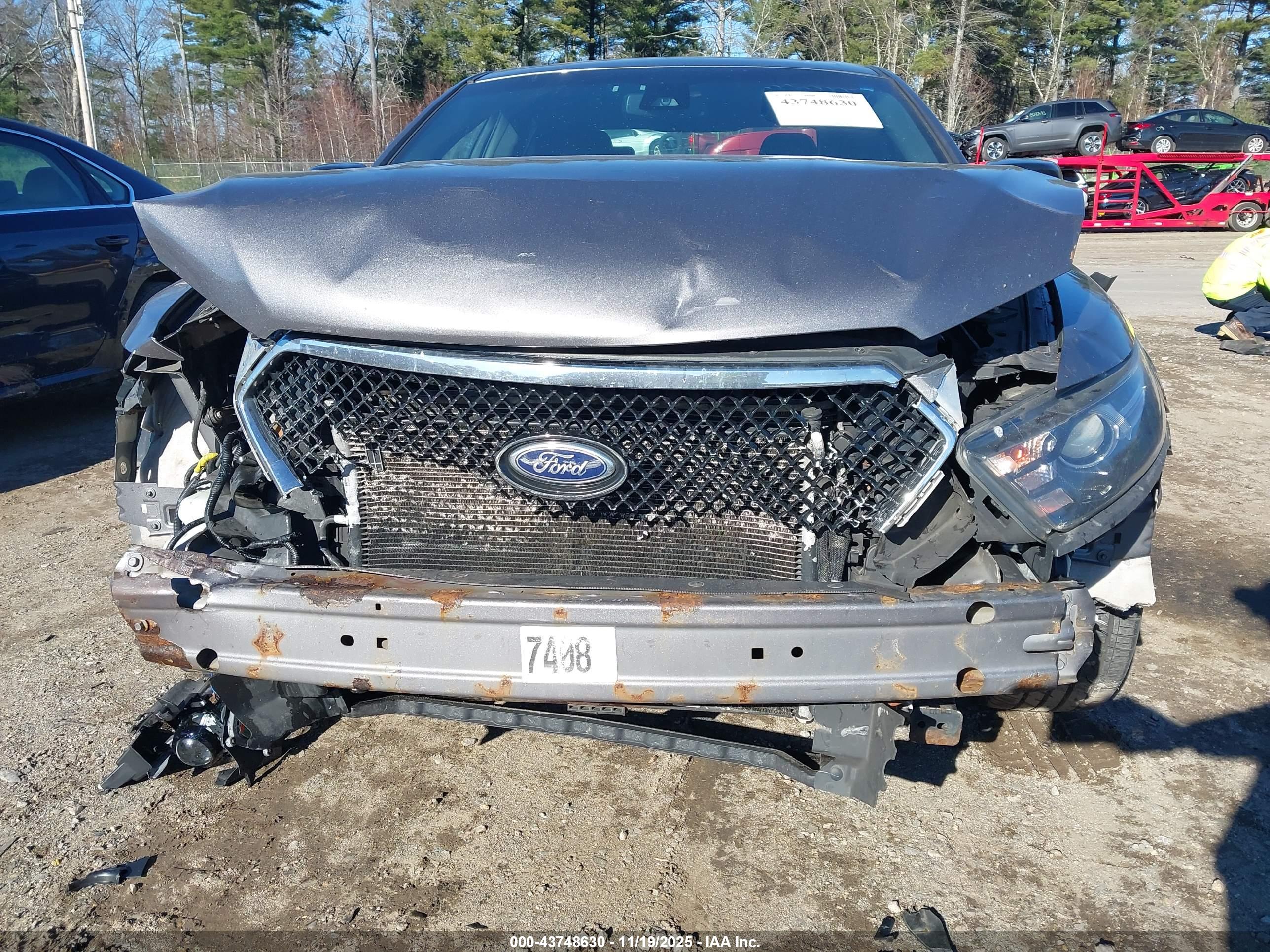 FORD TAURUS image 6
