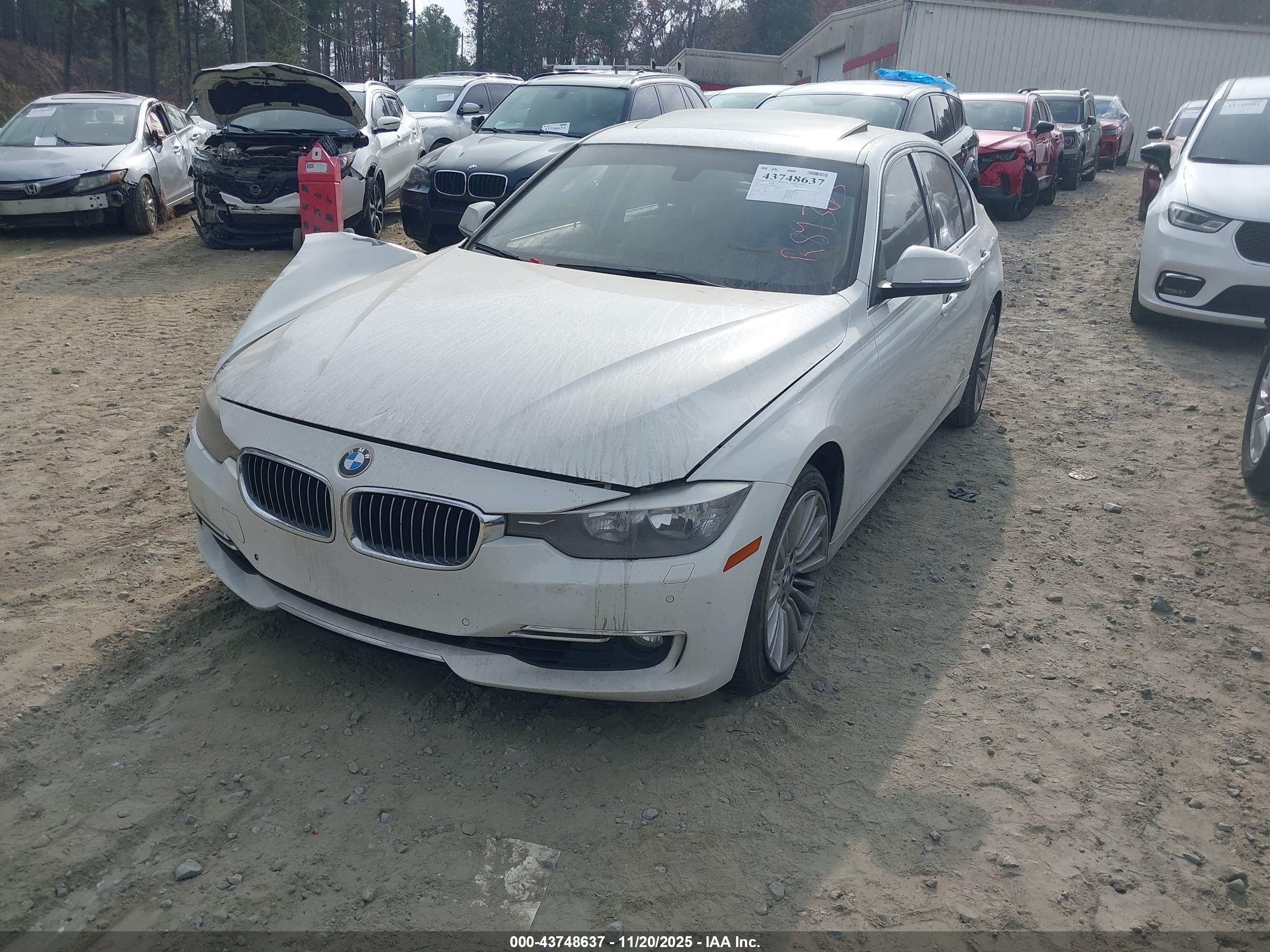 BMW 328I image 2